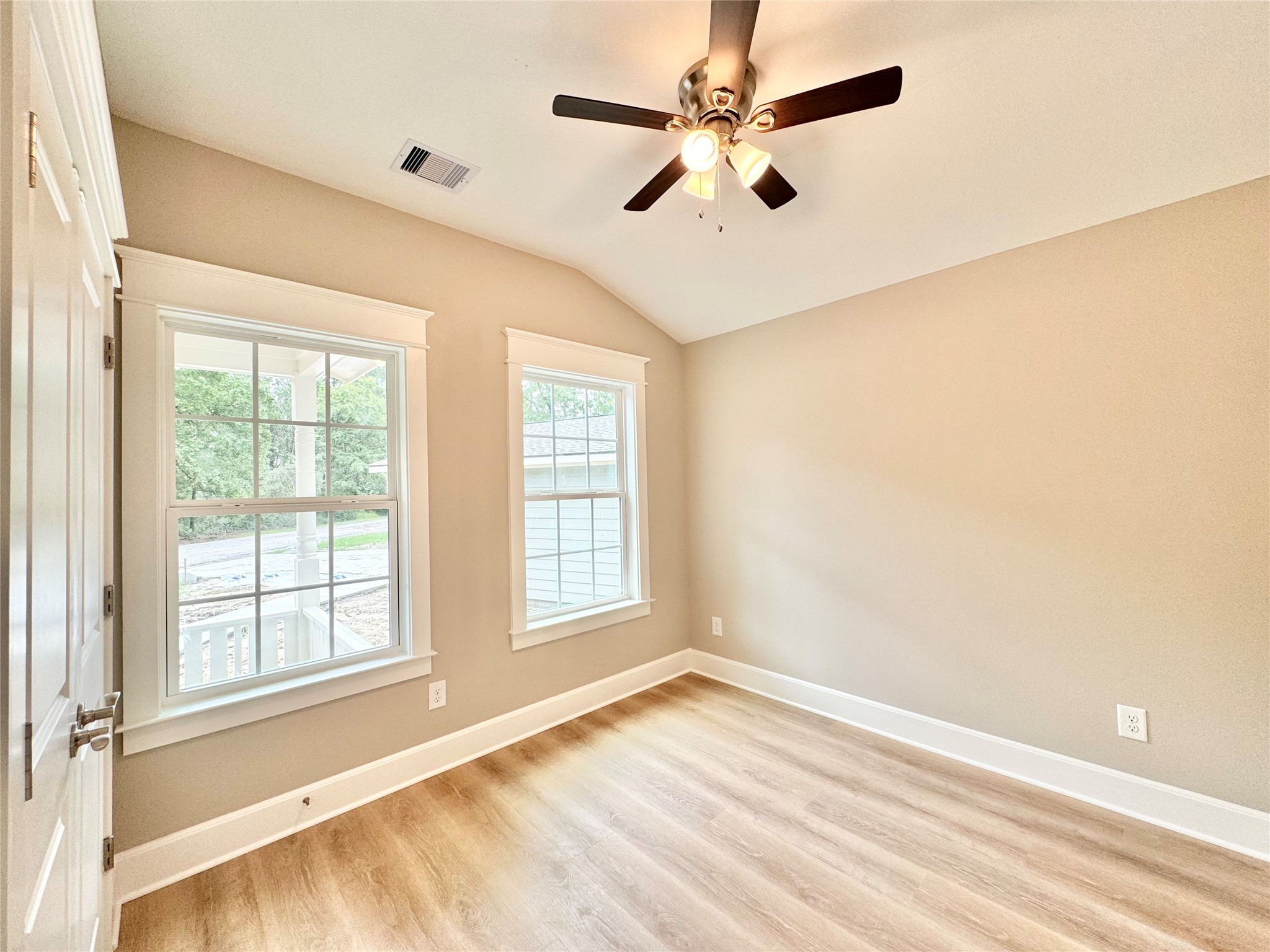 63 Heatley Property Photo 18