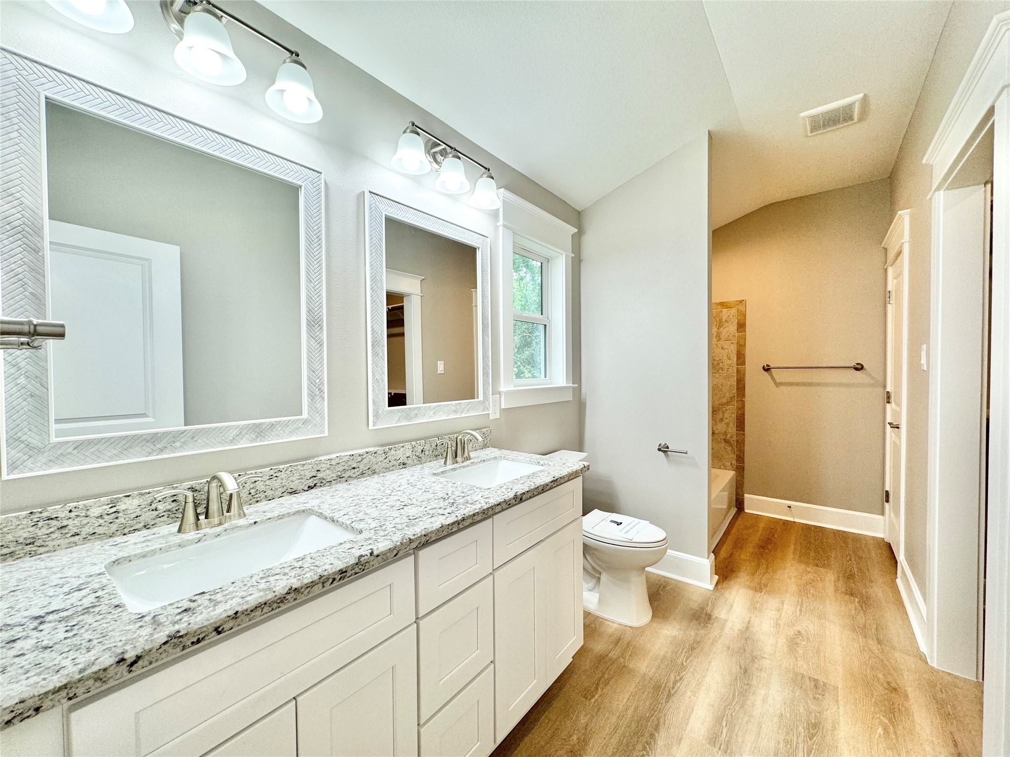 63 Heatley Property Photo 23