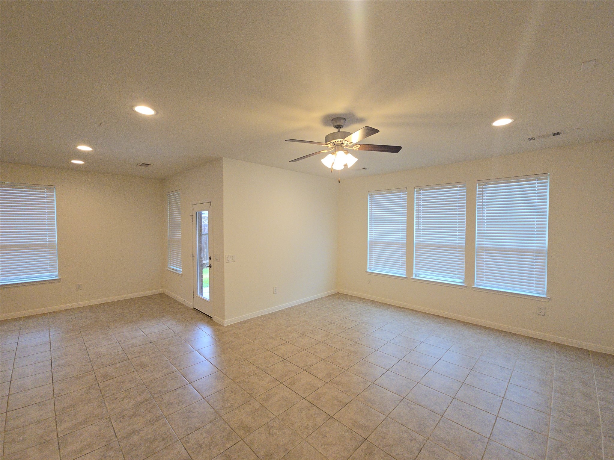 5206 Gerent Lane Property Photo 6