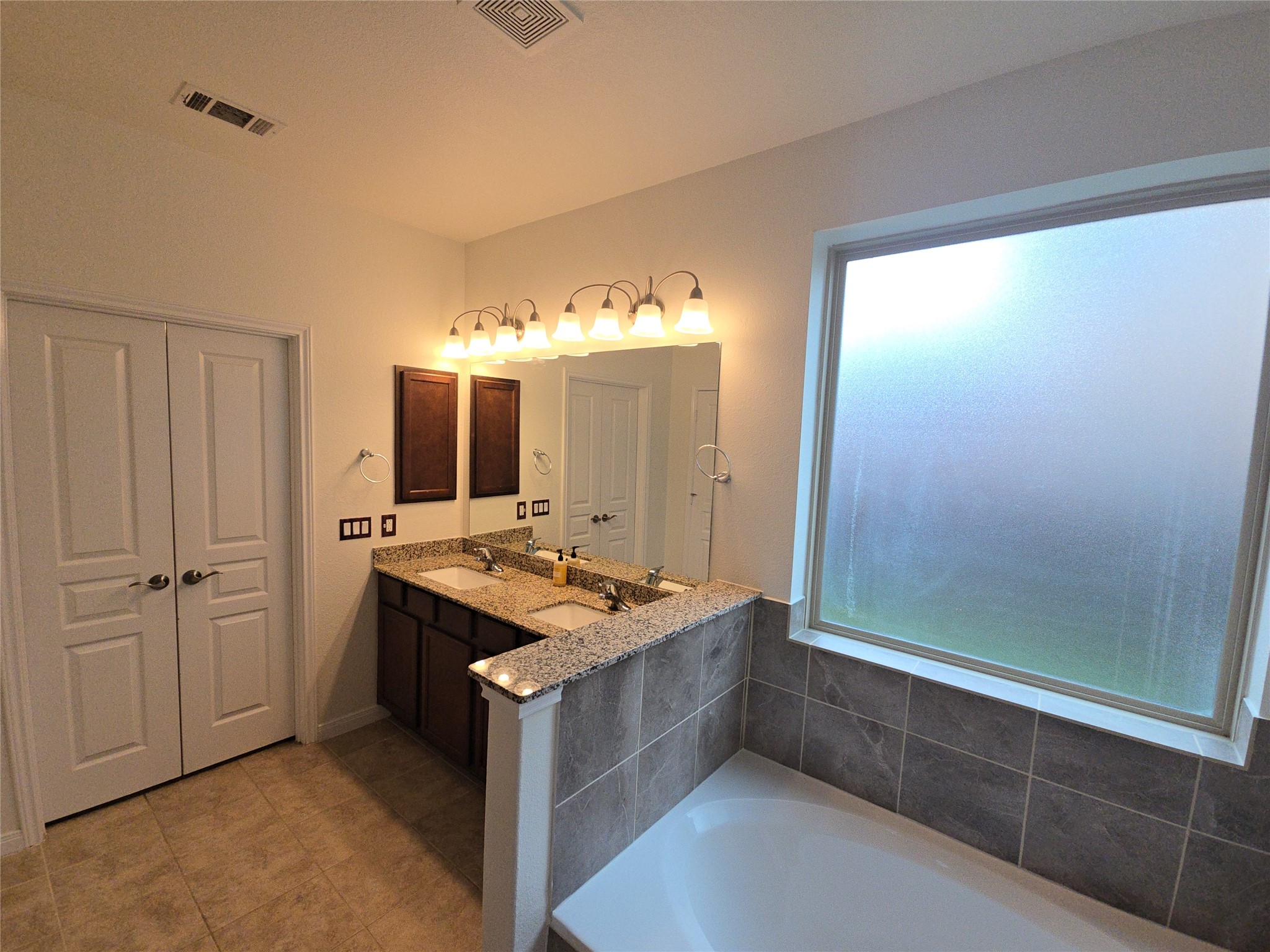 5206 Gerent Lane Property Photo 9