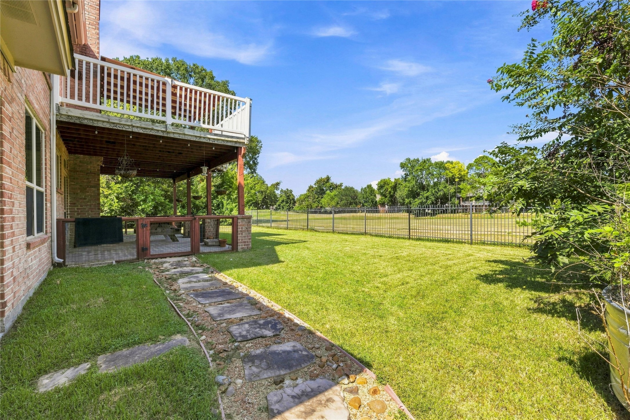 1914 Kingsmill Lane Property Photo 48