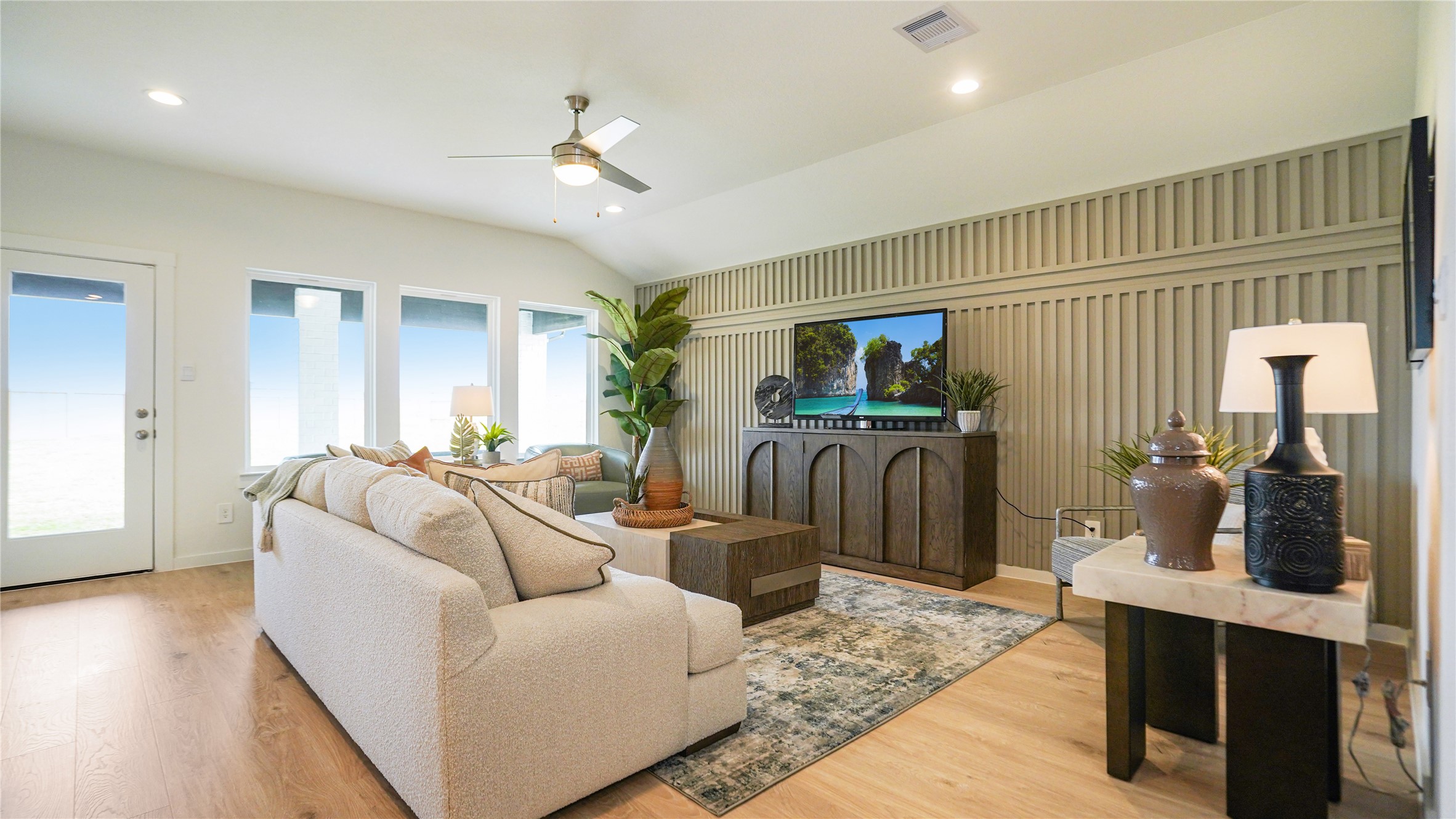 29943 Gallatin River Lane Property Photo 15