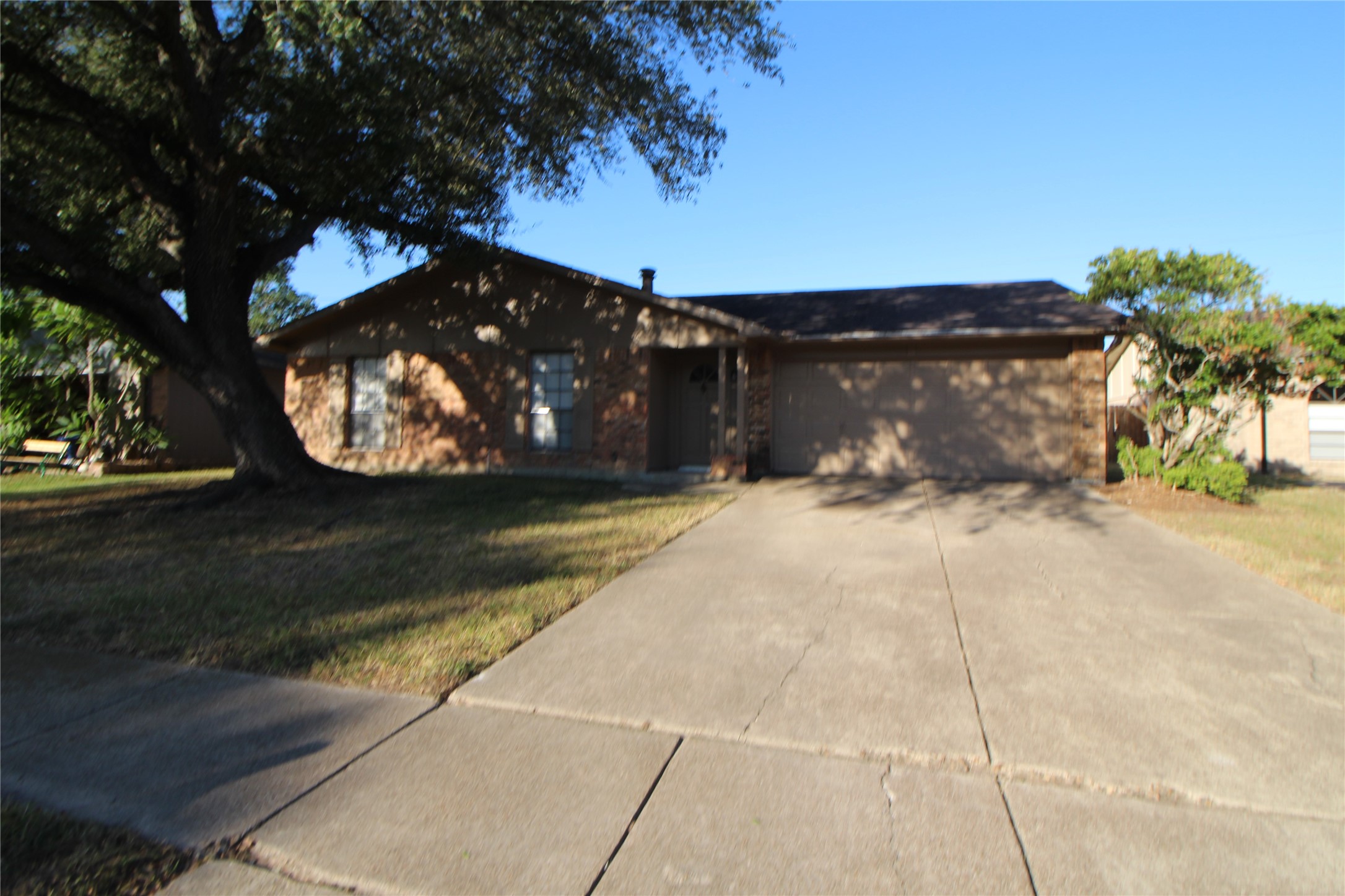 5327 Karenbeth Drive Drive Property Photo 1