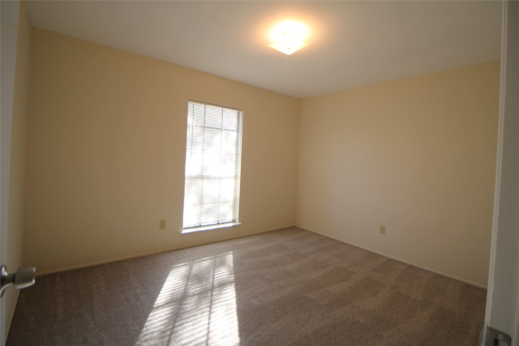 5327 Karenbeth Drive Drive Property Photo 4
