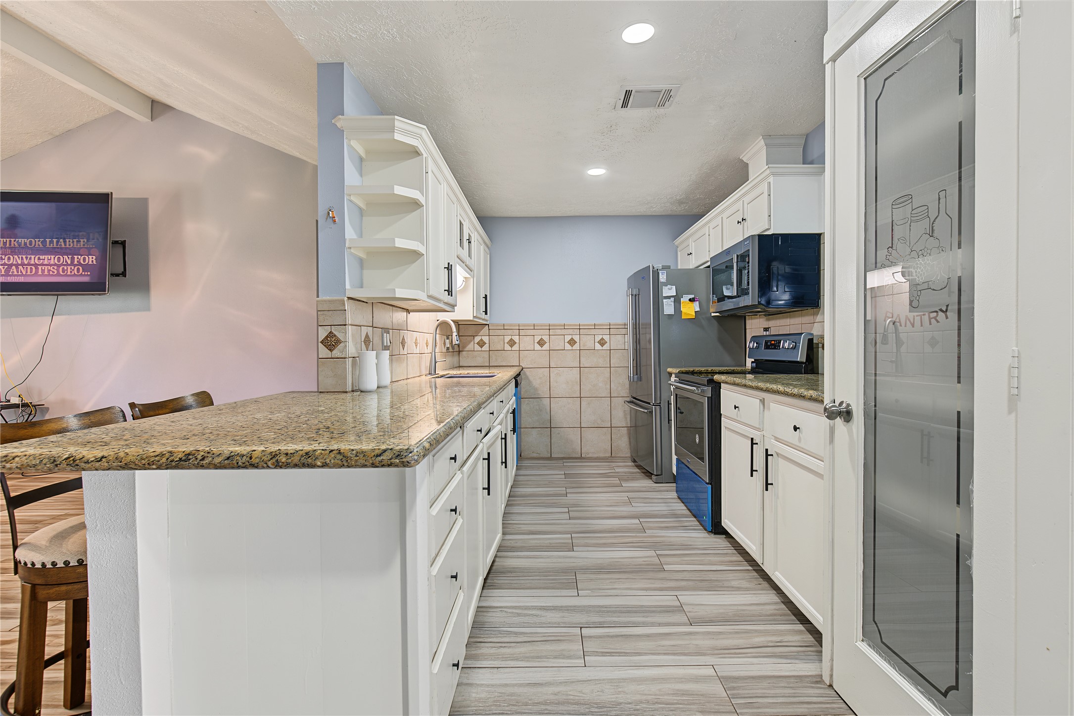 12802 Enchanted Path Drive Property Photo 5