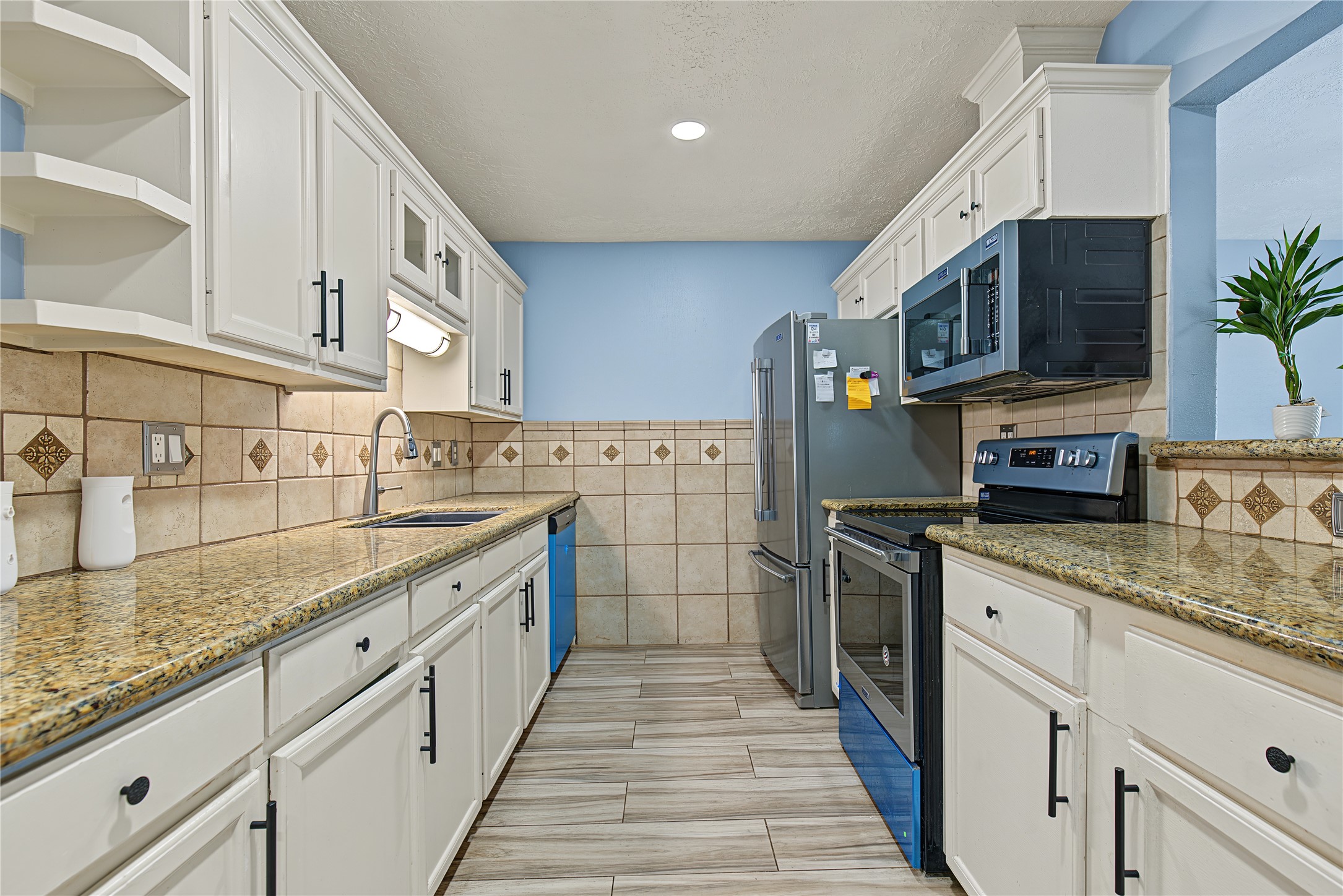 12802 Enchanted Path Drive Property Photo 8