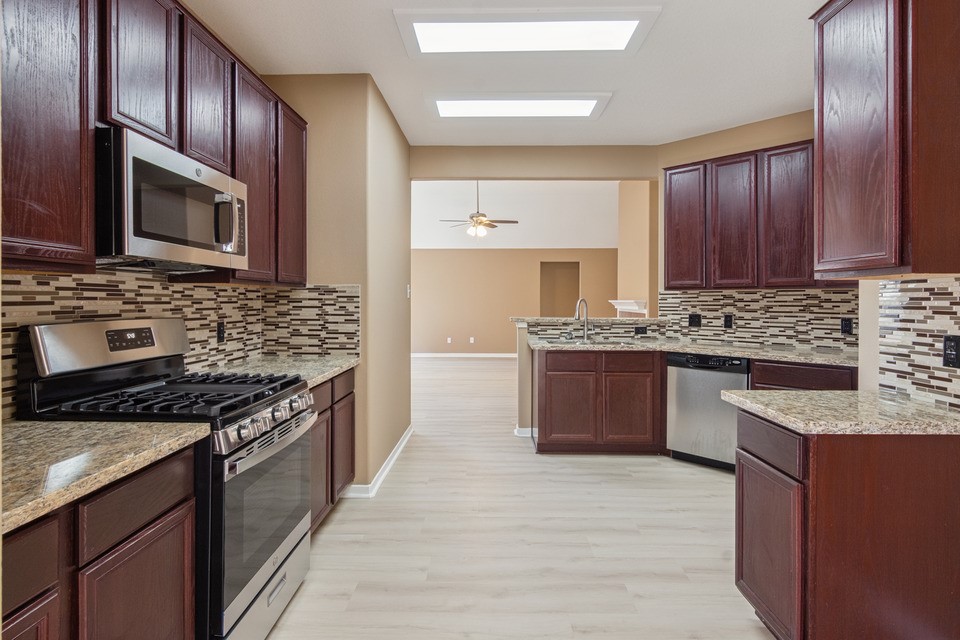 14703 Keystone Green Drive Property Photo 8