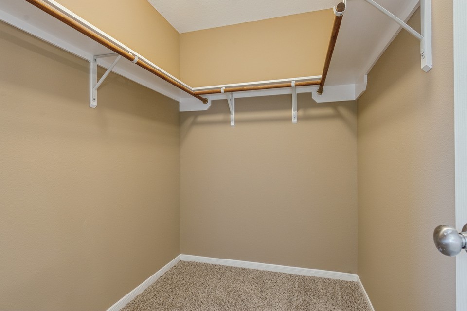 14703 Keystone Green Drive Property Photo 18