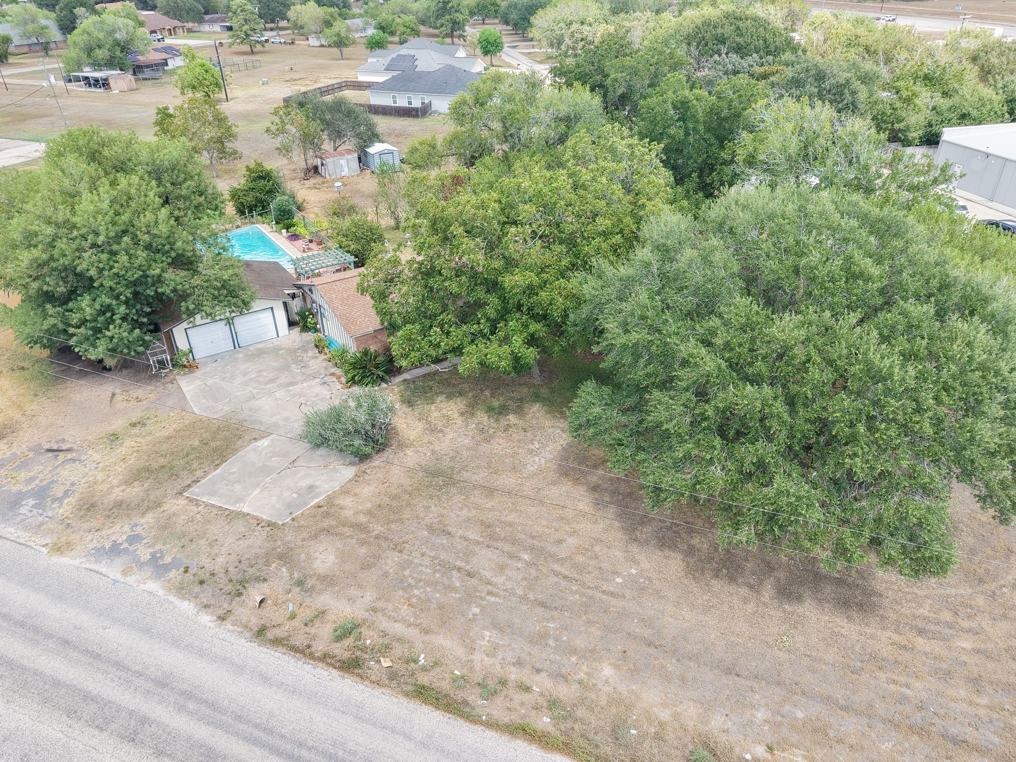 202 Broadmoor Street Property Photo 8