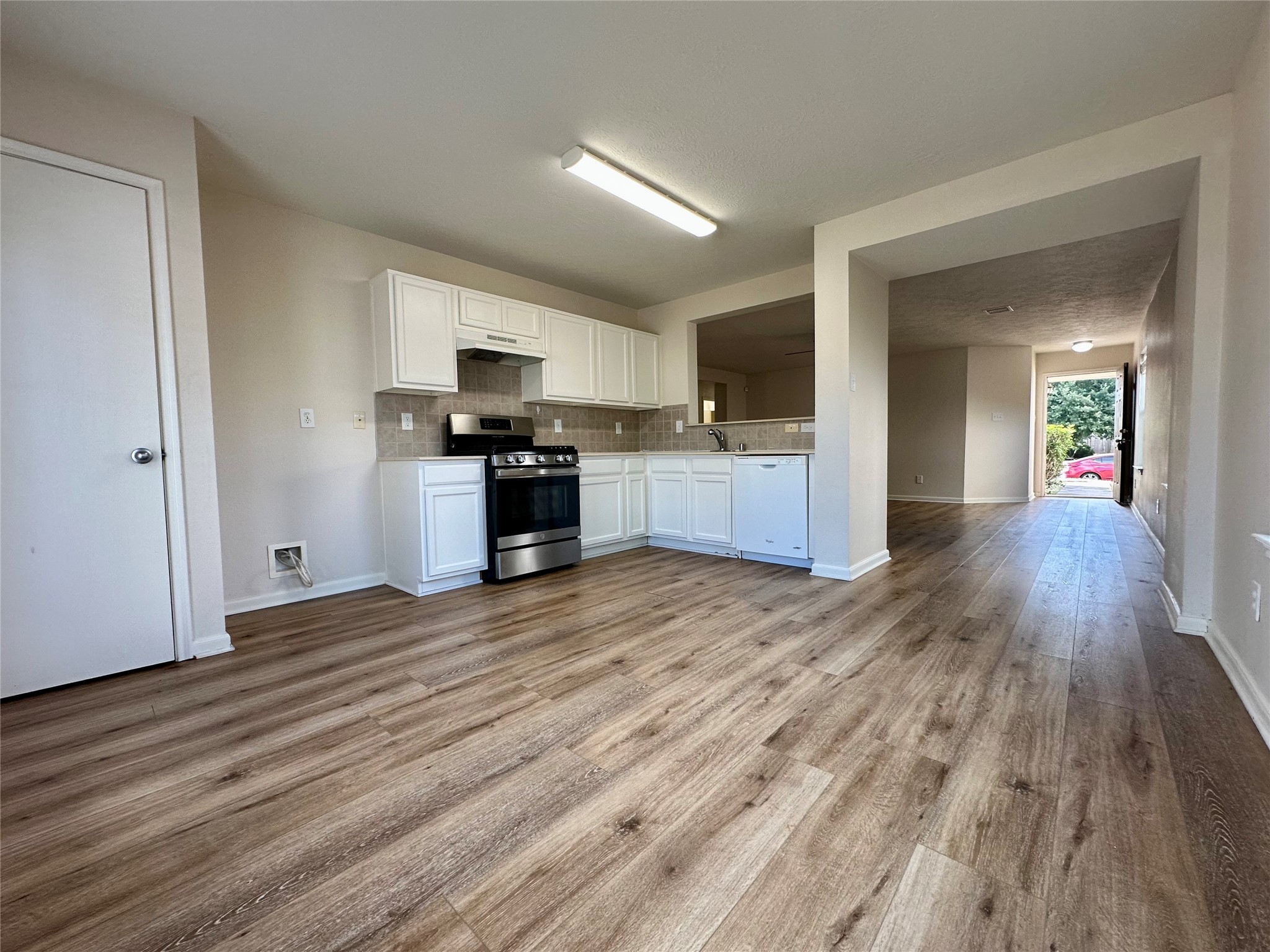 20515 Hillsdale Park Drive Property Photo 4