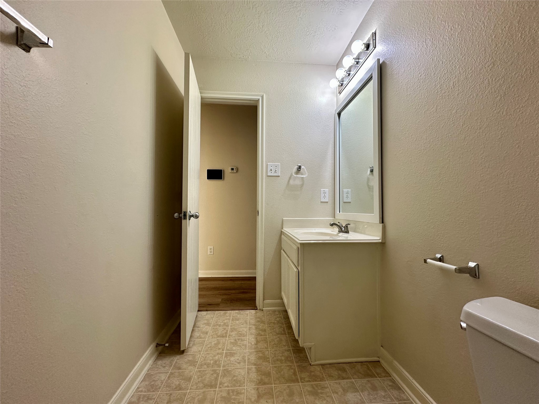 20515 Hillsdale Park Drive Property Photo 5