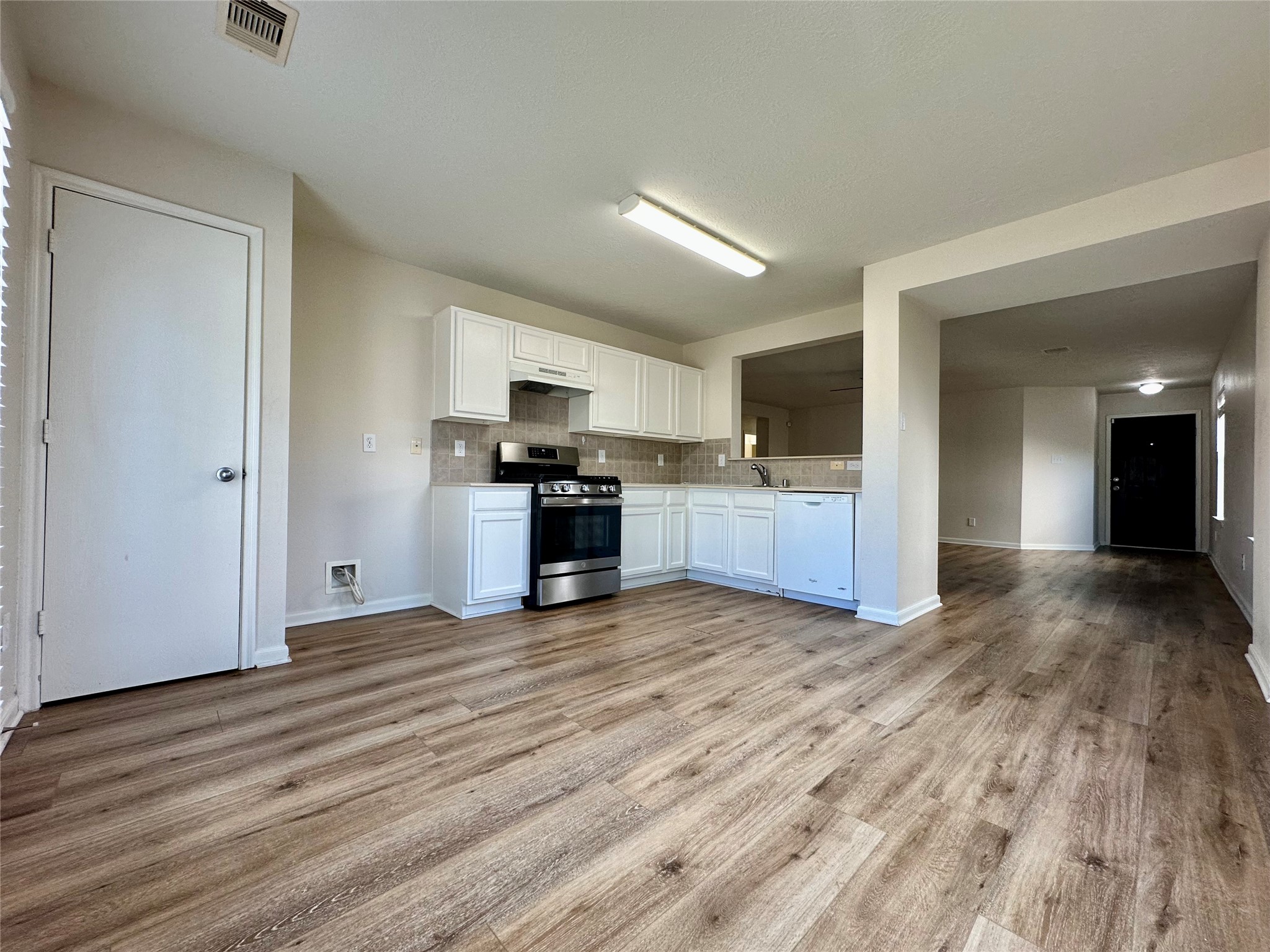 20515 Hillsdale Park Drive Property Photo 6