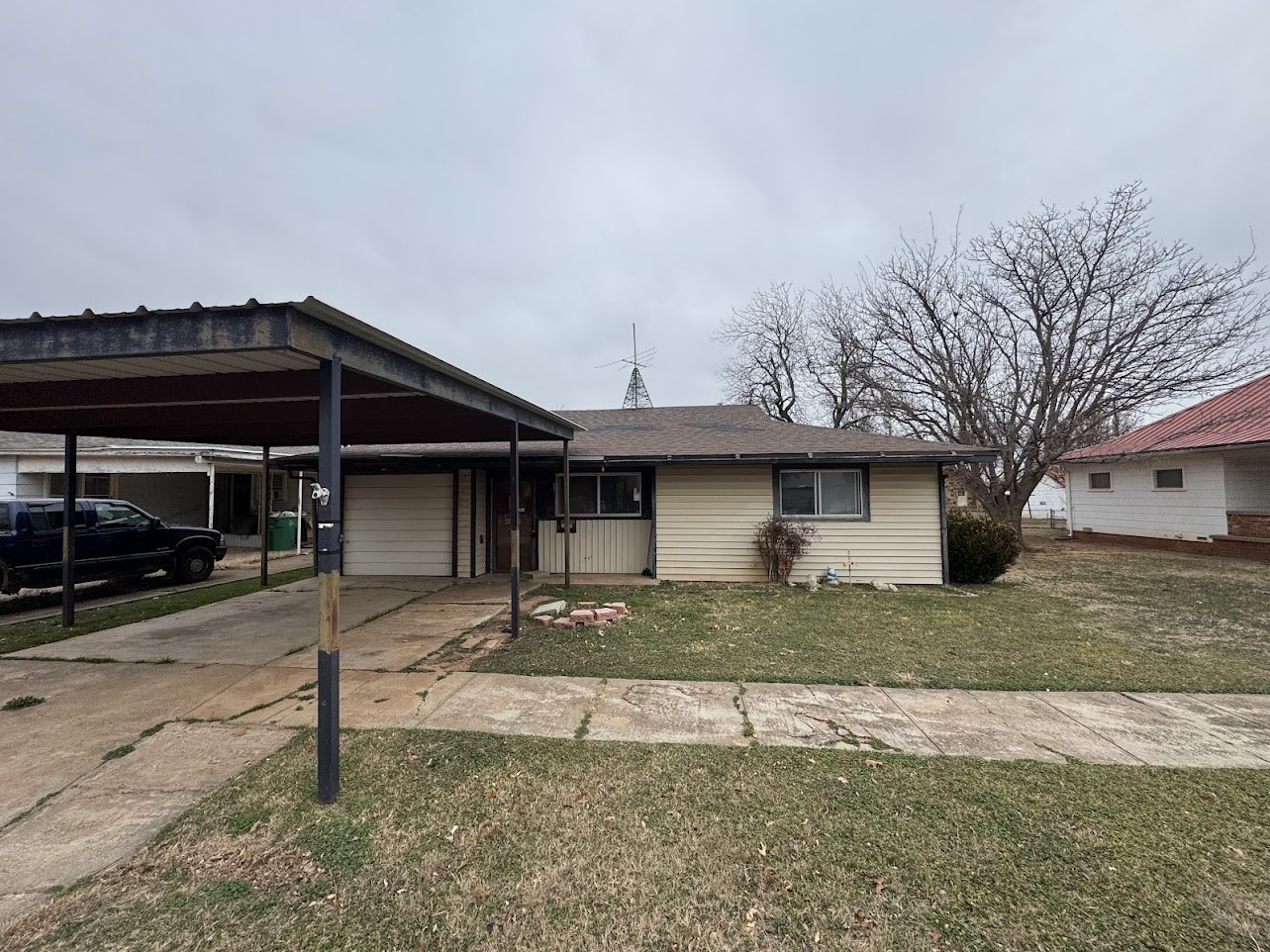 305 W Harrison Avenue Property Photo