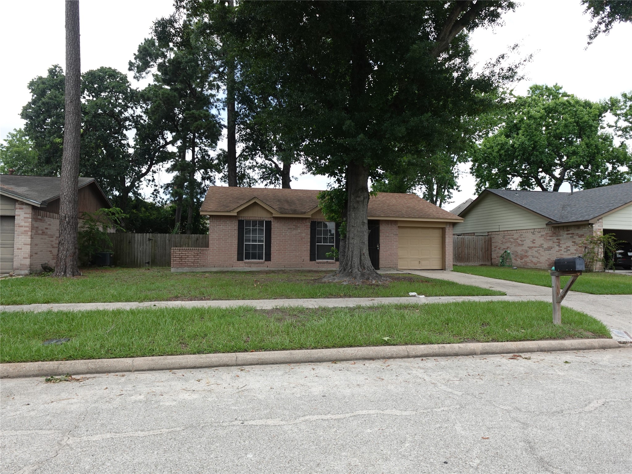 10811 Thorncliff Drive Property Photo 1