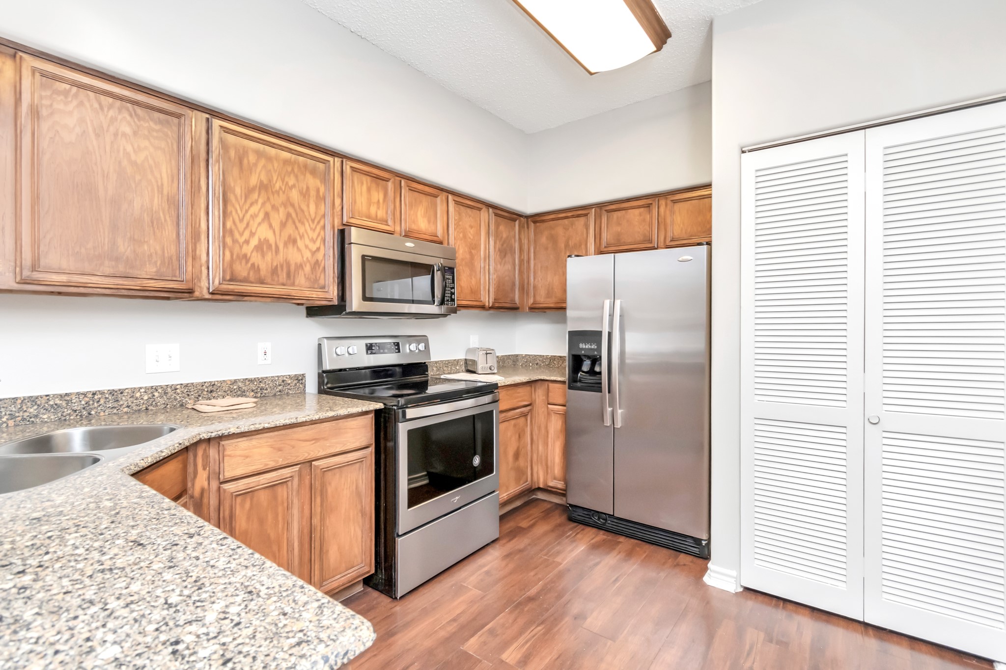 1600 Eldridge Parkway 0904 Property Photo 10