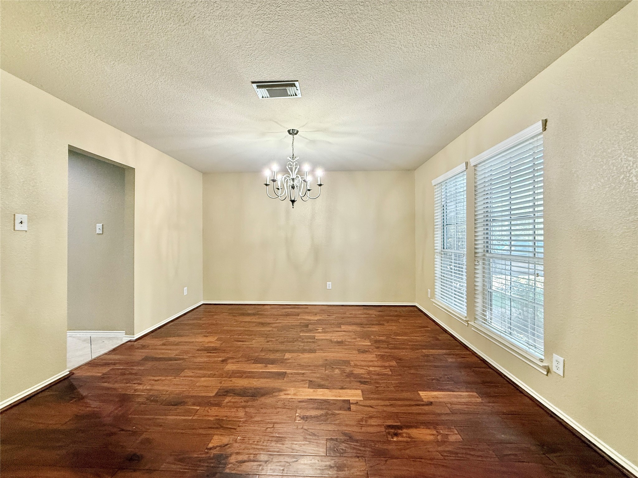 1810 Katlyn Lane Property Photo 6