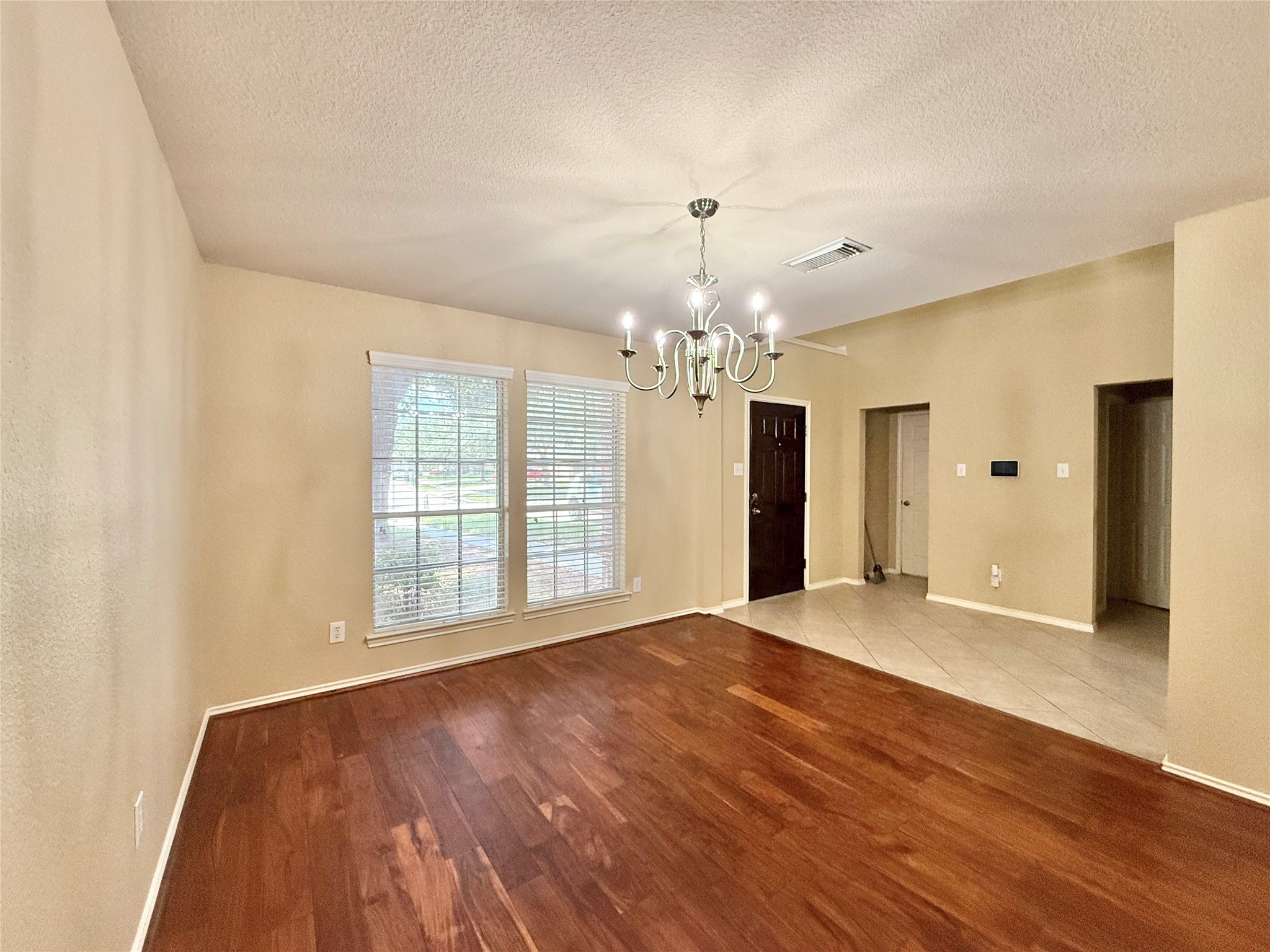 1810 Katlyn Lane Property Photo 7