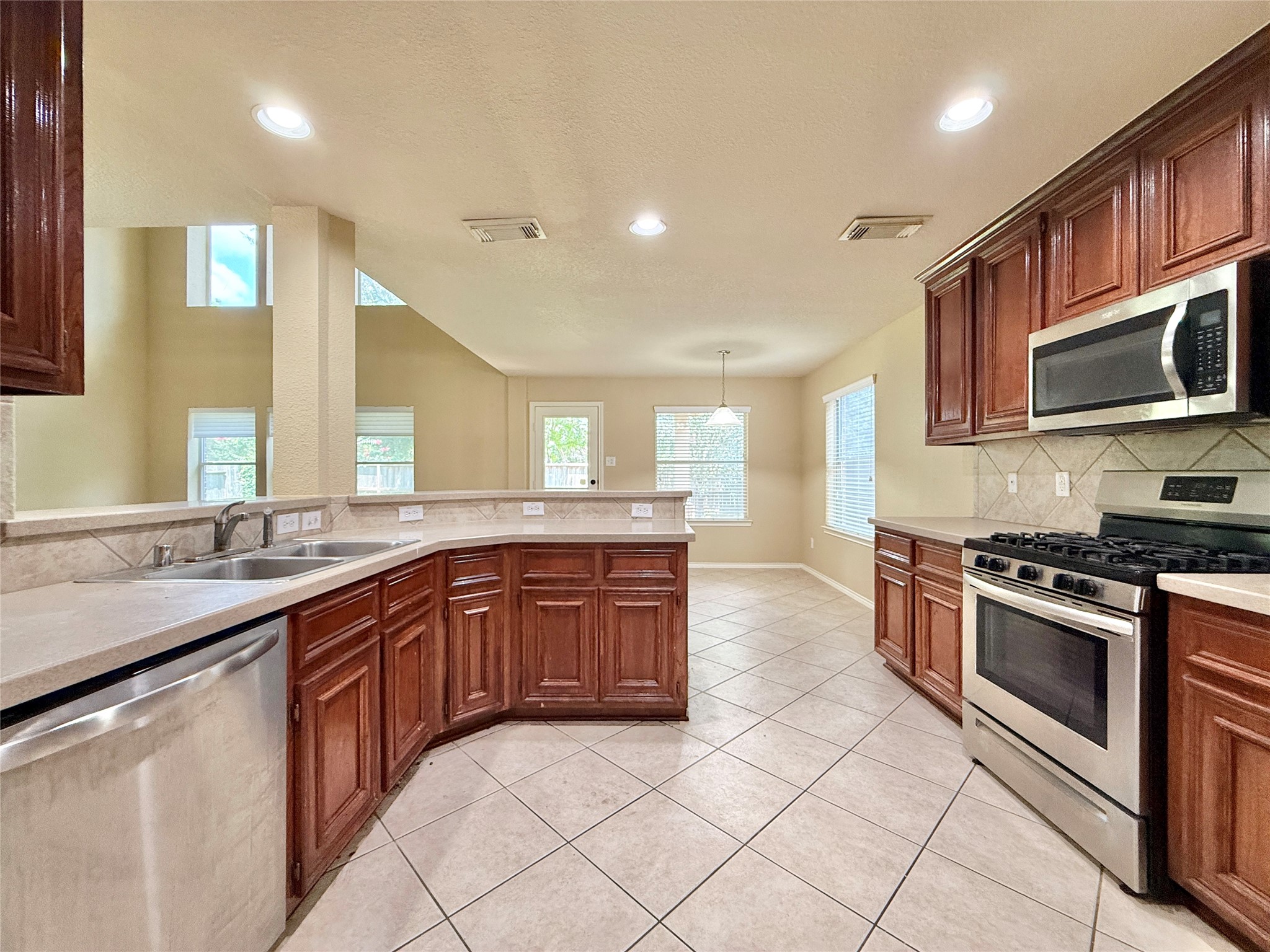 1810 Katlyn Lane Property Photo 15