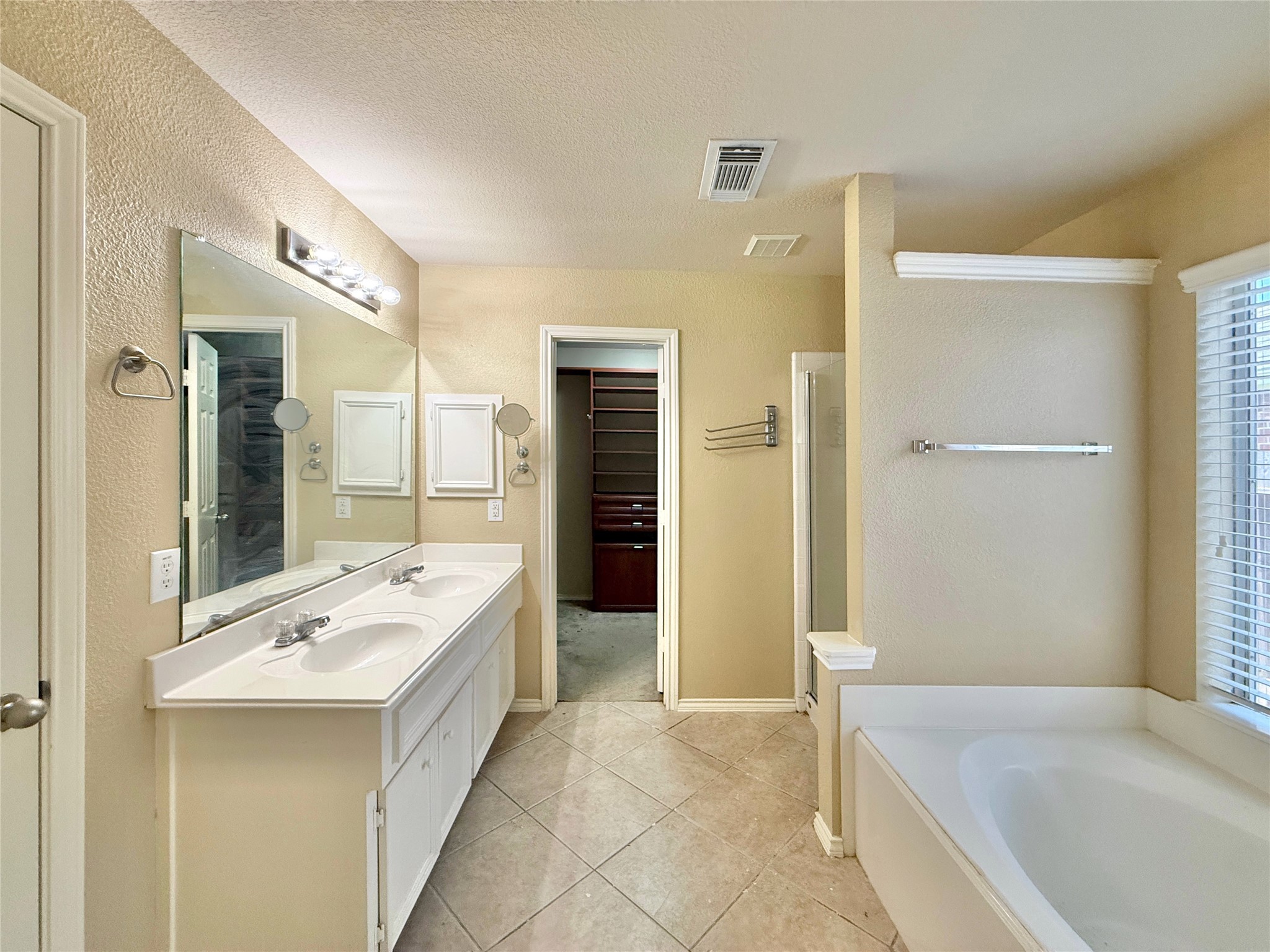1810 Katlyn Lane Property Photo 24