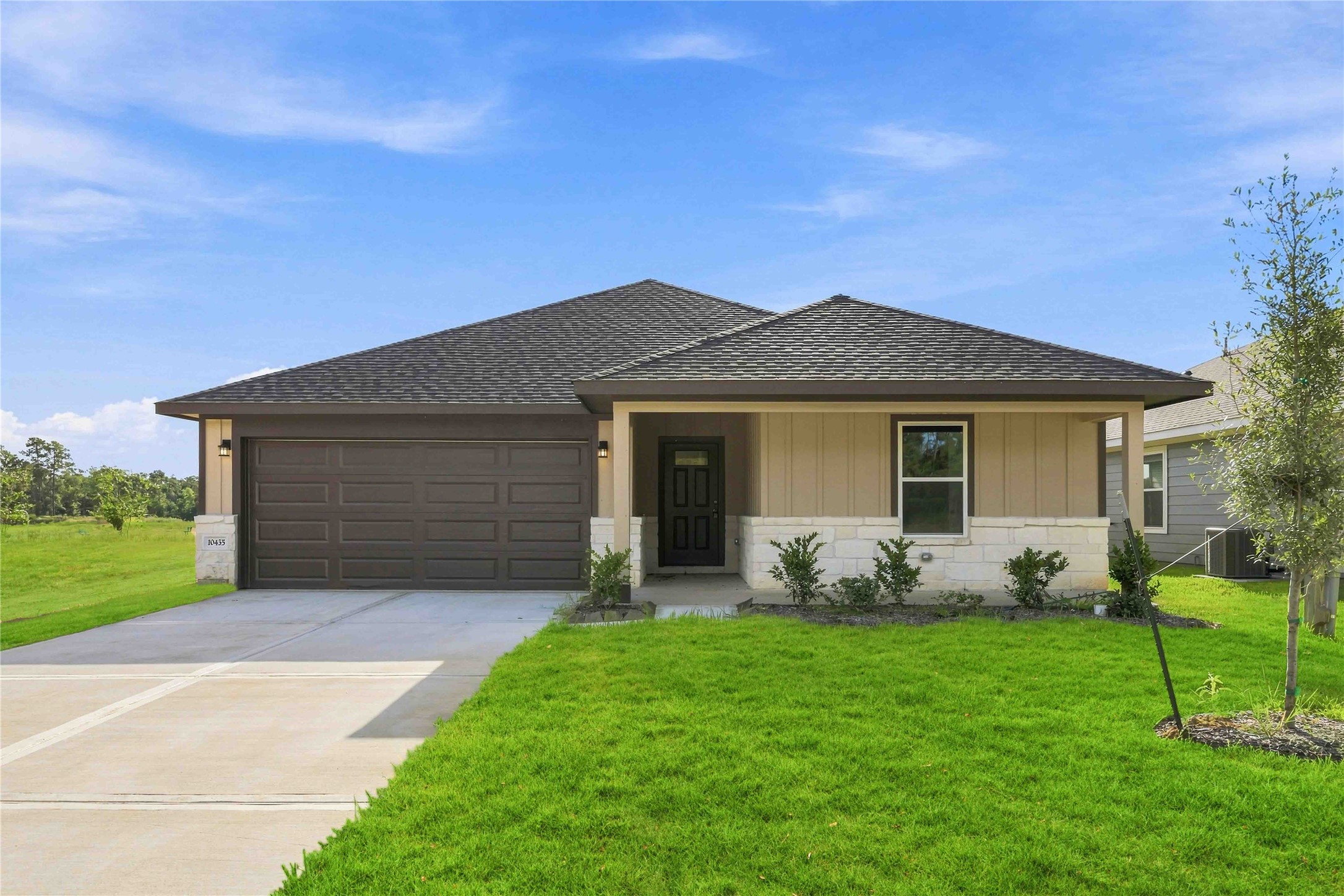 10435 Sugar Mill Dr Property Photo 1