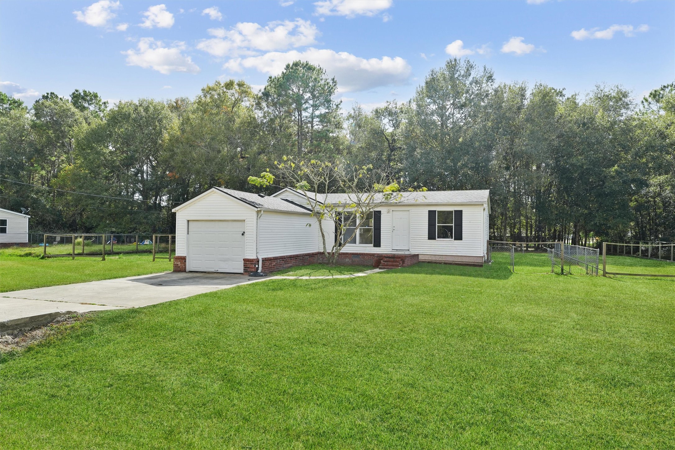 16212 Lone Star Ranch Drive Property Photo 1