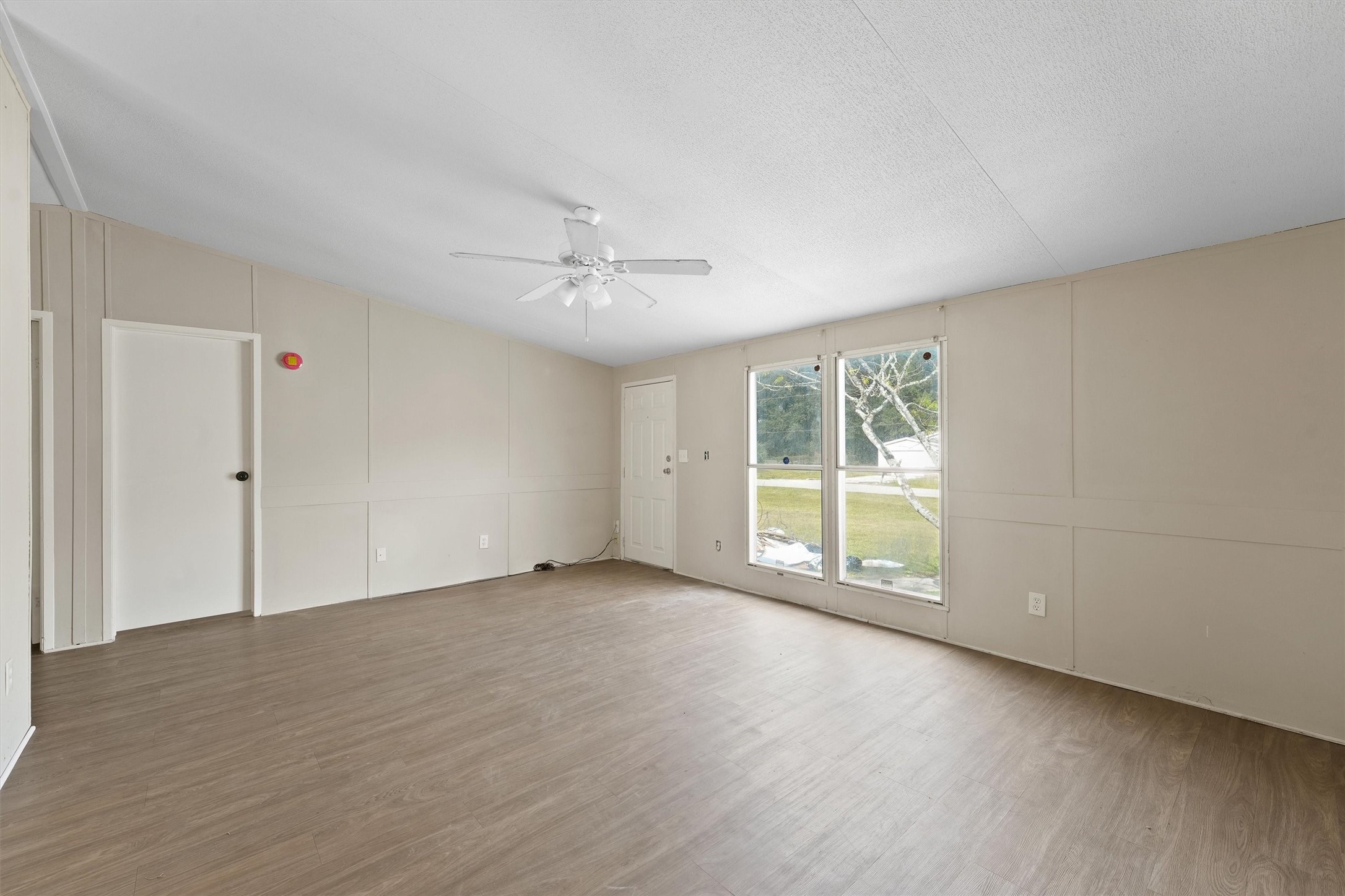 16212 Lone Star Ranch Drive Property Photo 4