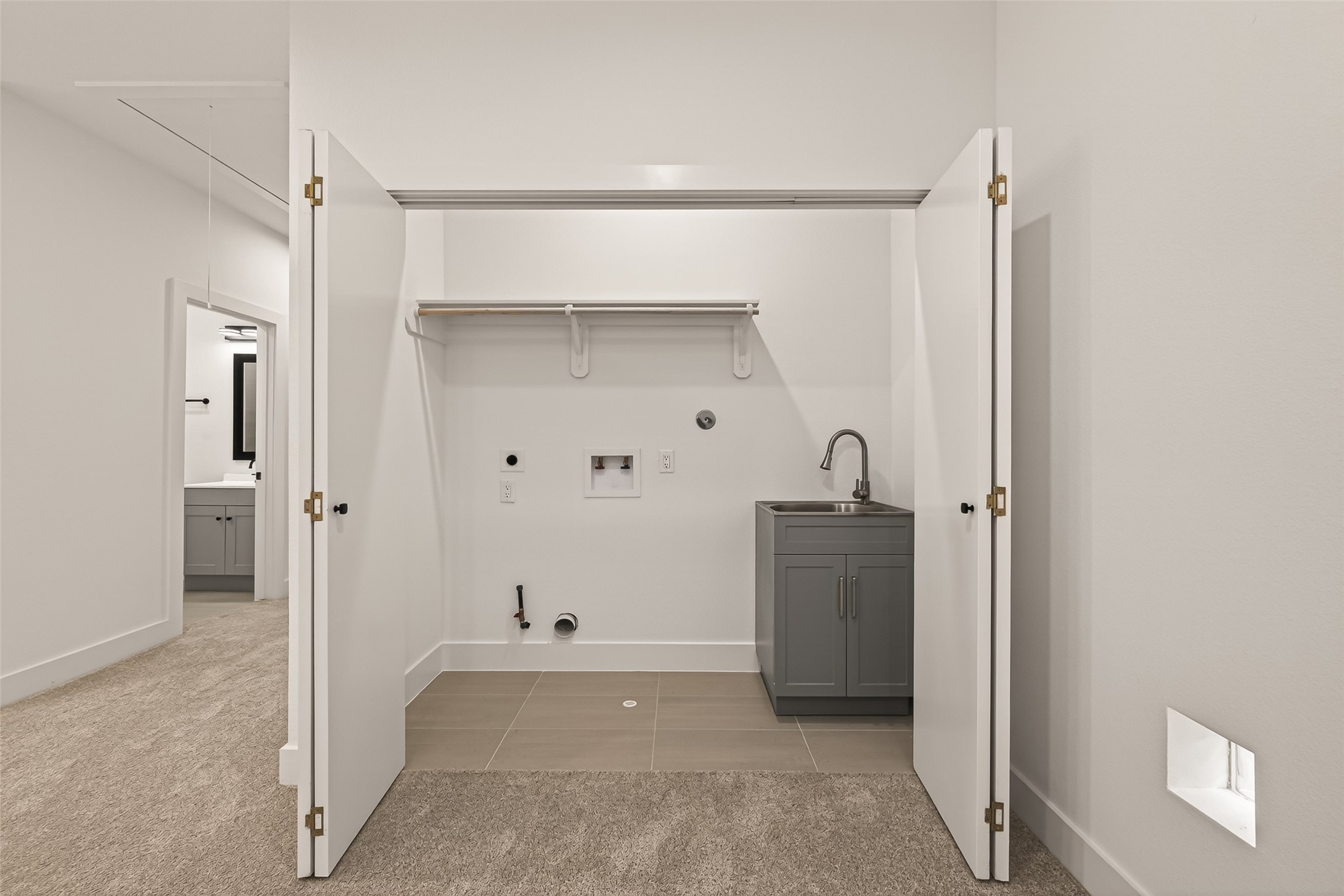 6808 Madrid Street Property Photo 16