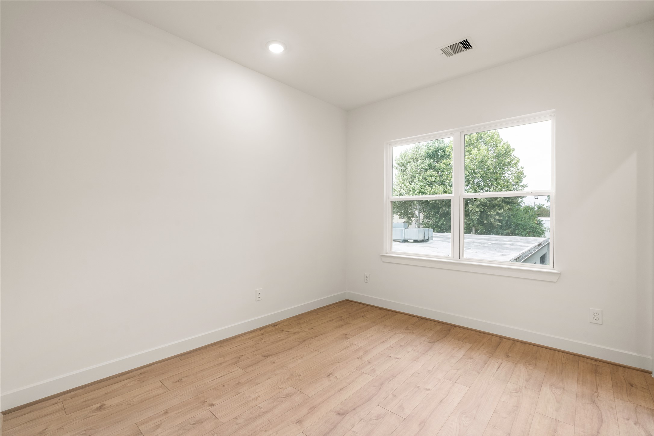 5018 Schuler Street Property Photo 18