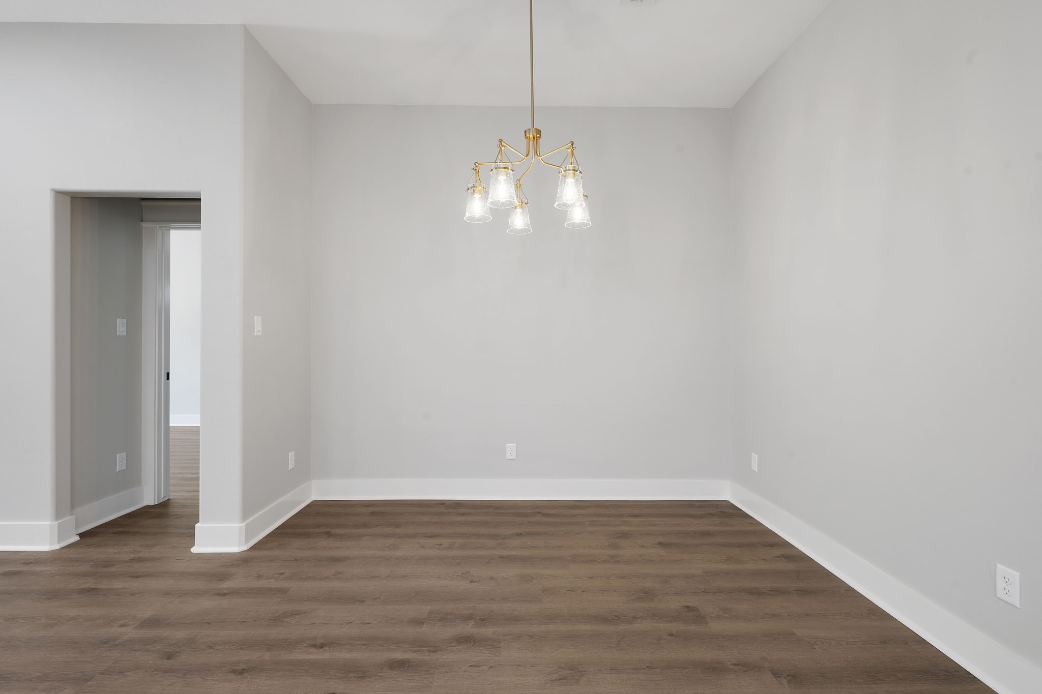 312 Morehead Street E Property Photo 13