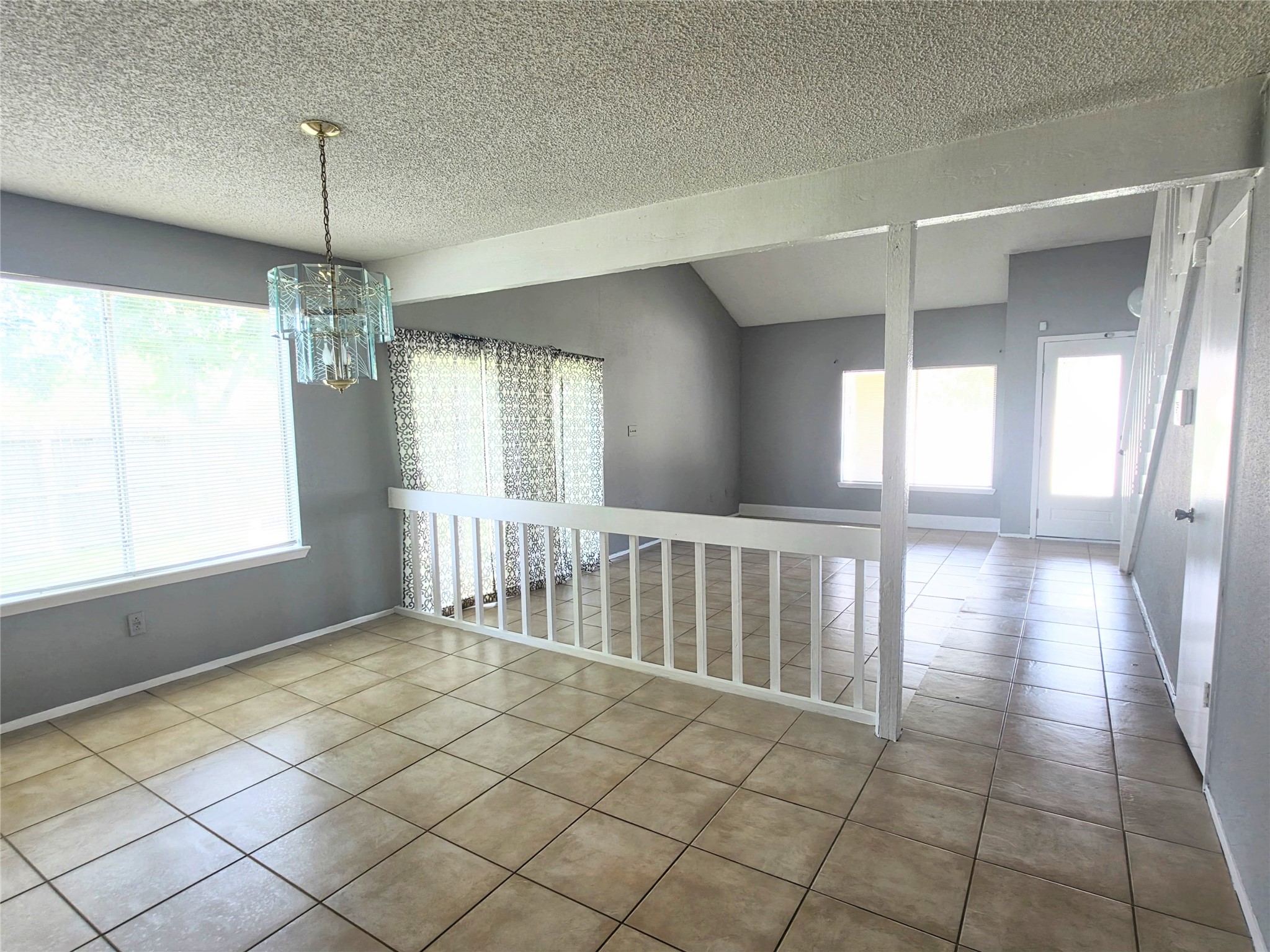10526 Chapel Hill Drive Property Photo 2