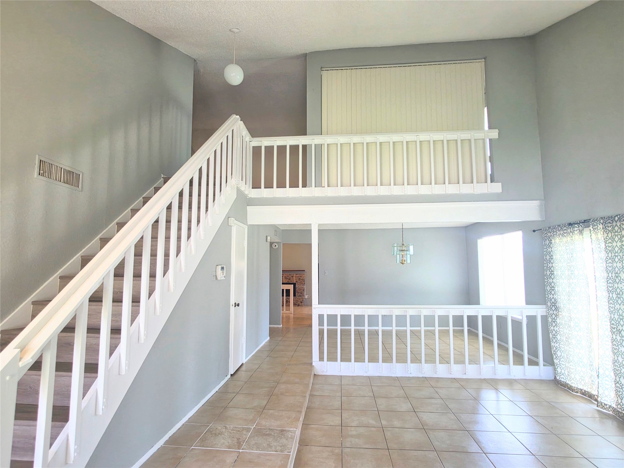 10526 Chapel Hill Drive Property Photo 3