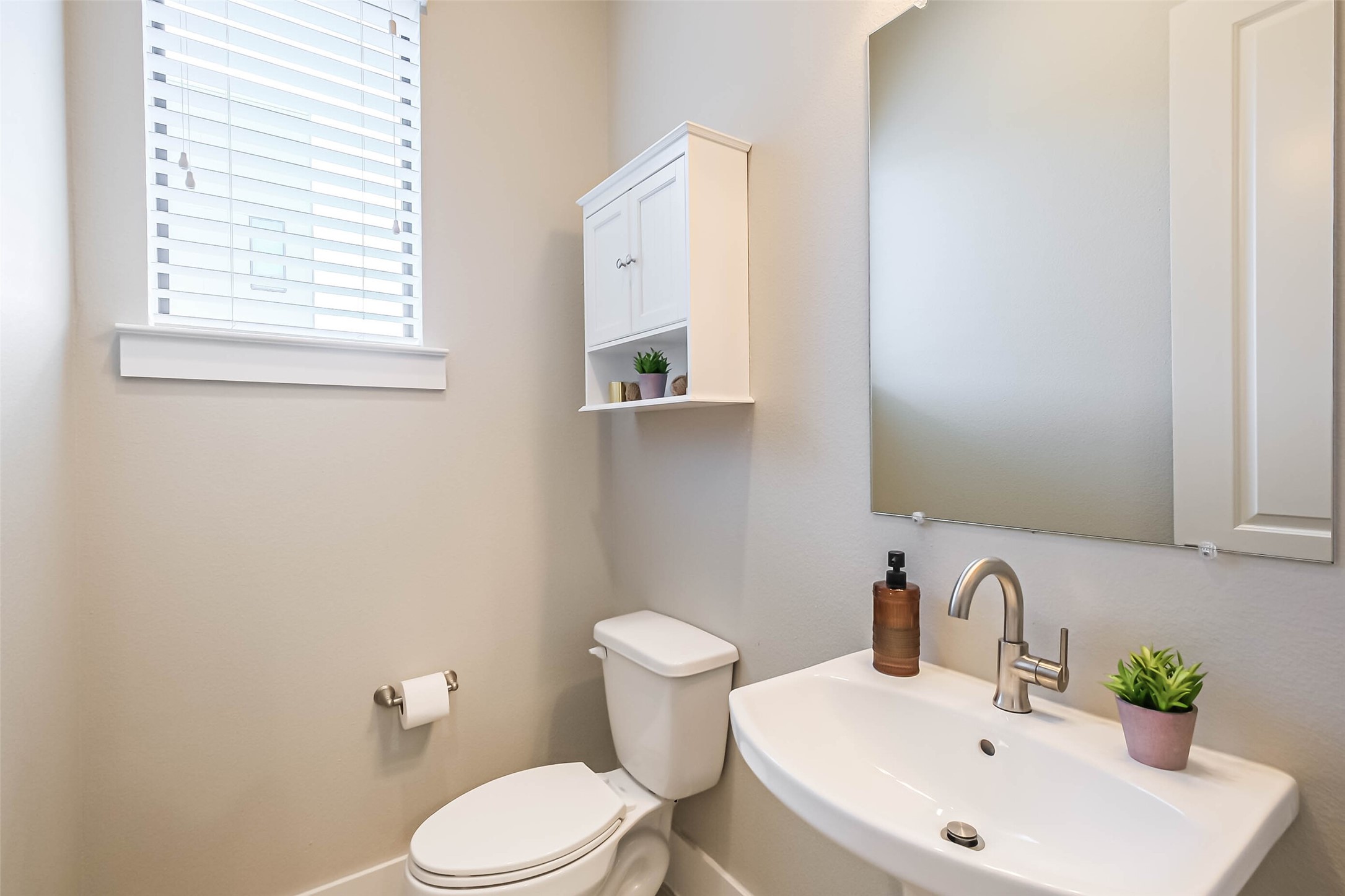 2401 Crawford Street C1b Property Photo 12