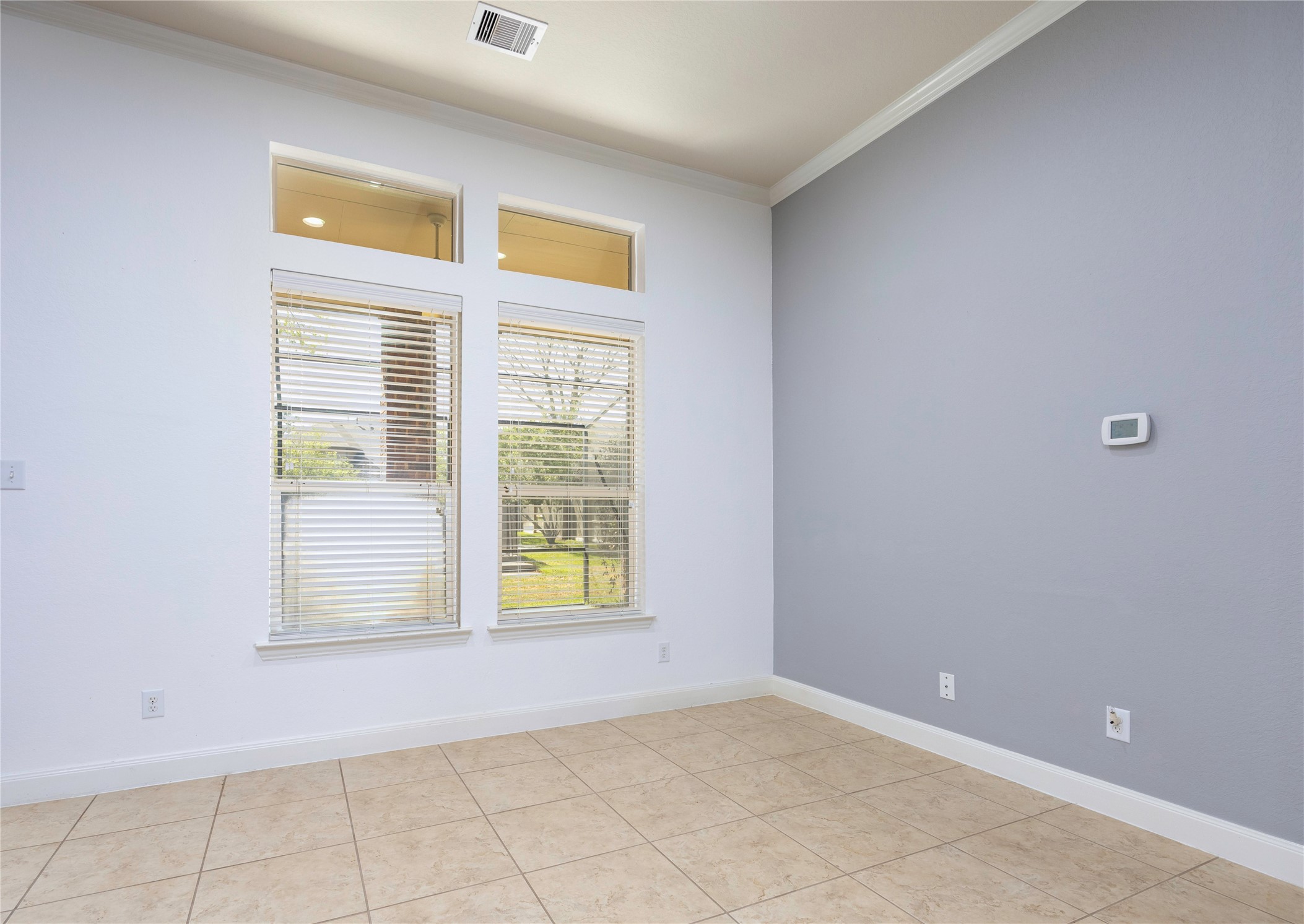 6743 Honeycrest Lane Property Photo 8