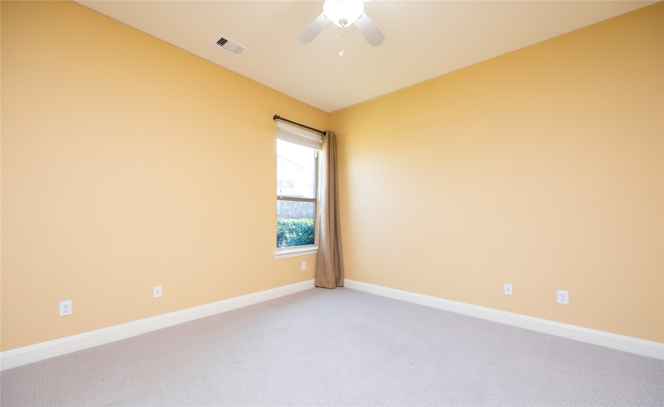 6743 Honeycrest Lane Property Photo 16