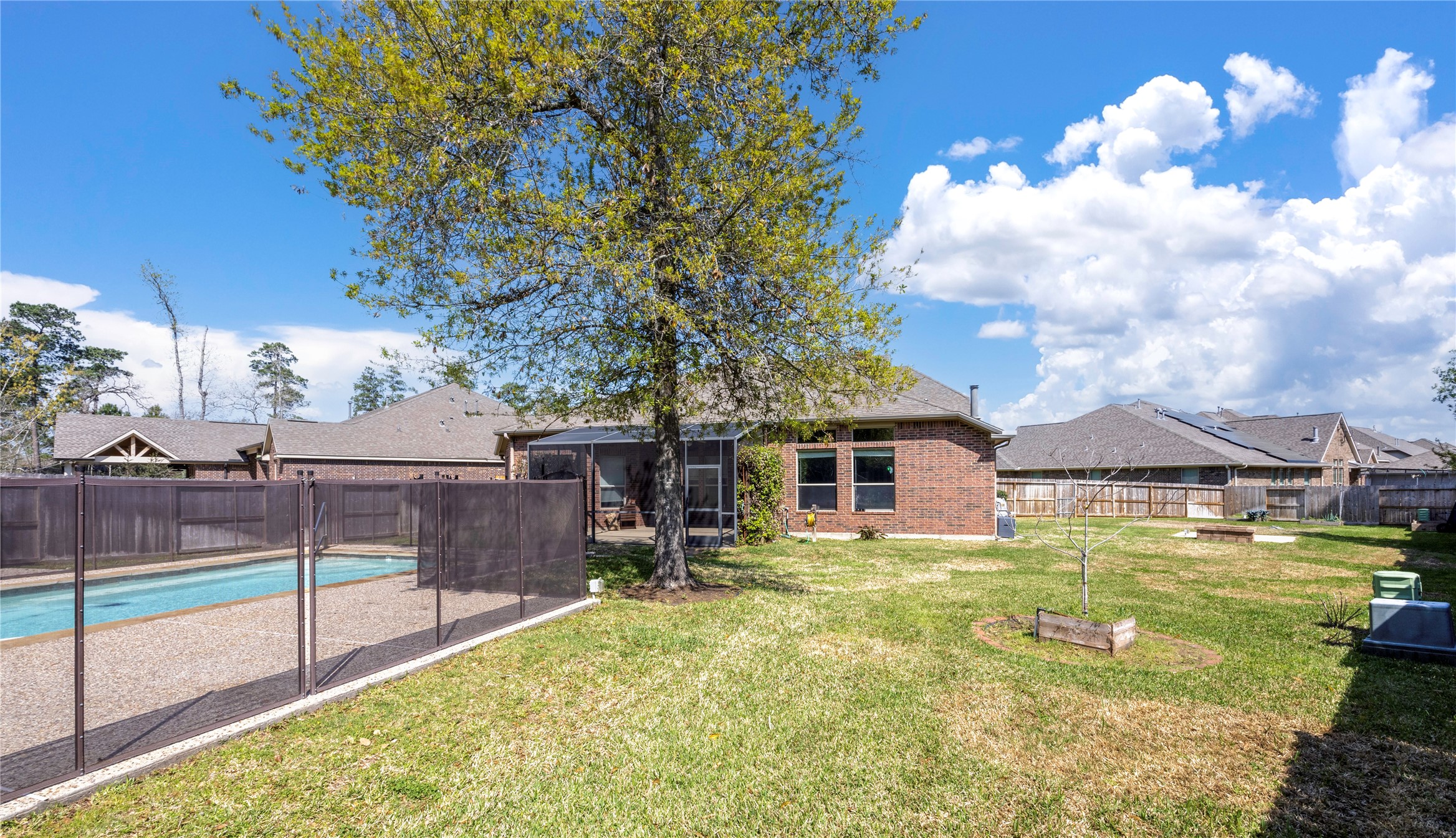 6743 Honeycrest Lane Property Photo 18