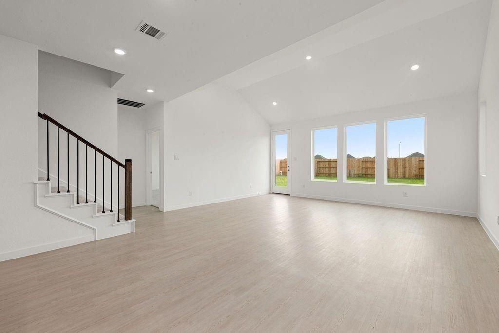 6411 Symphony Wave Dr Property Photo 9