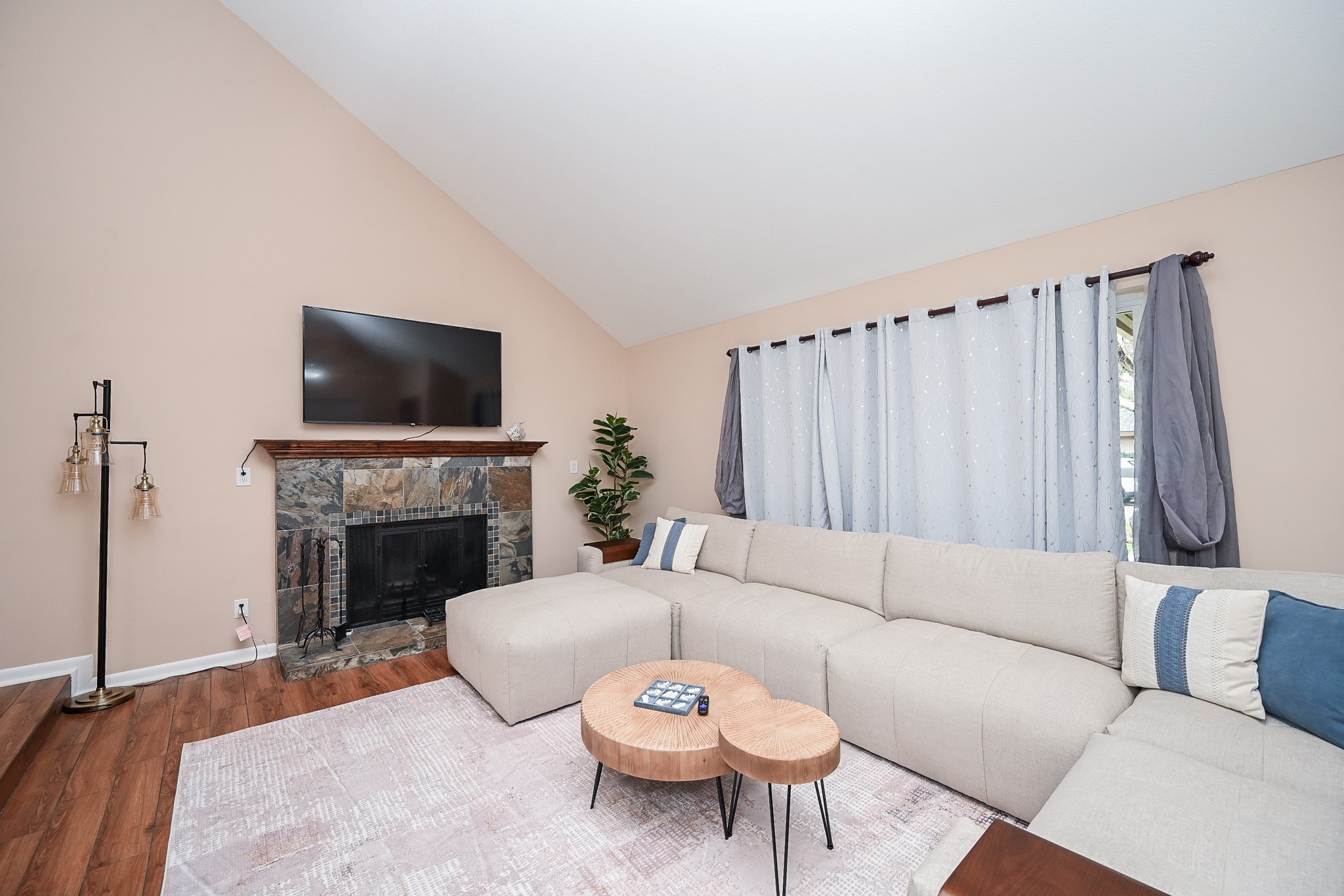 19414 Dianeshire Drive Property Photo 11
