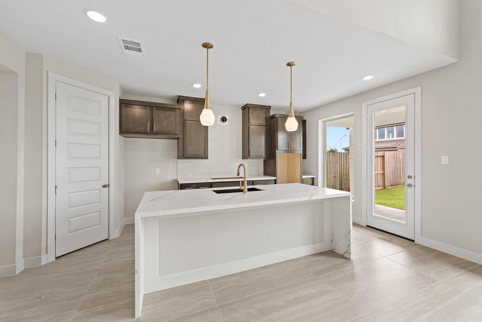 31407 Meadow Grove Court Property Photo 8