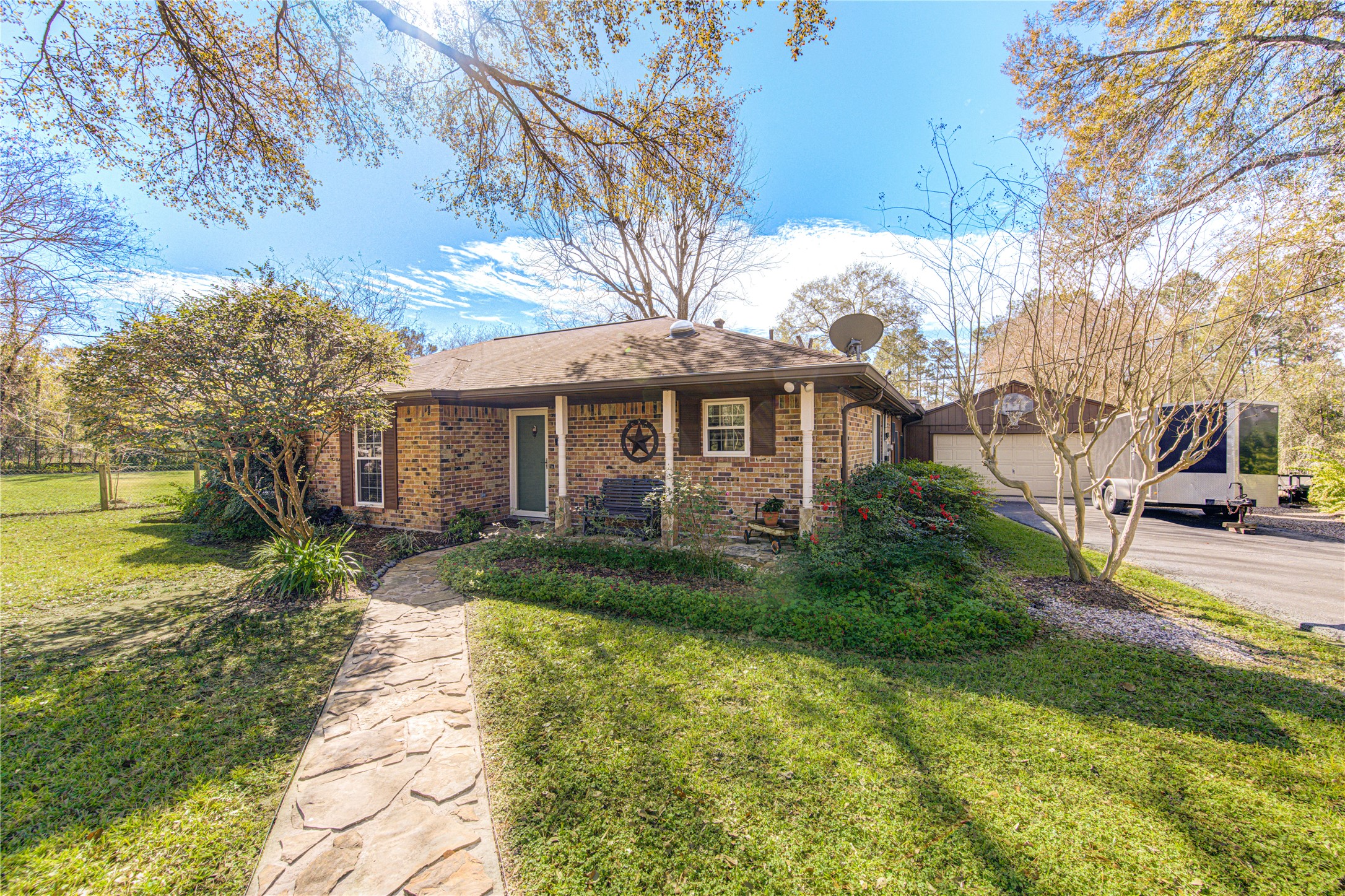 22523 Tuwa Road Property Photo