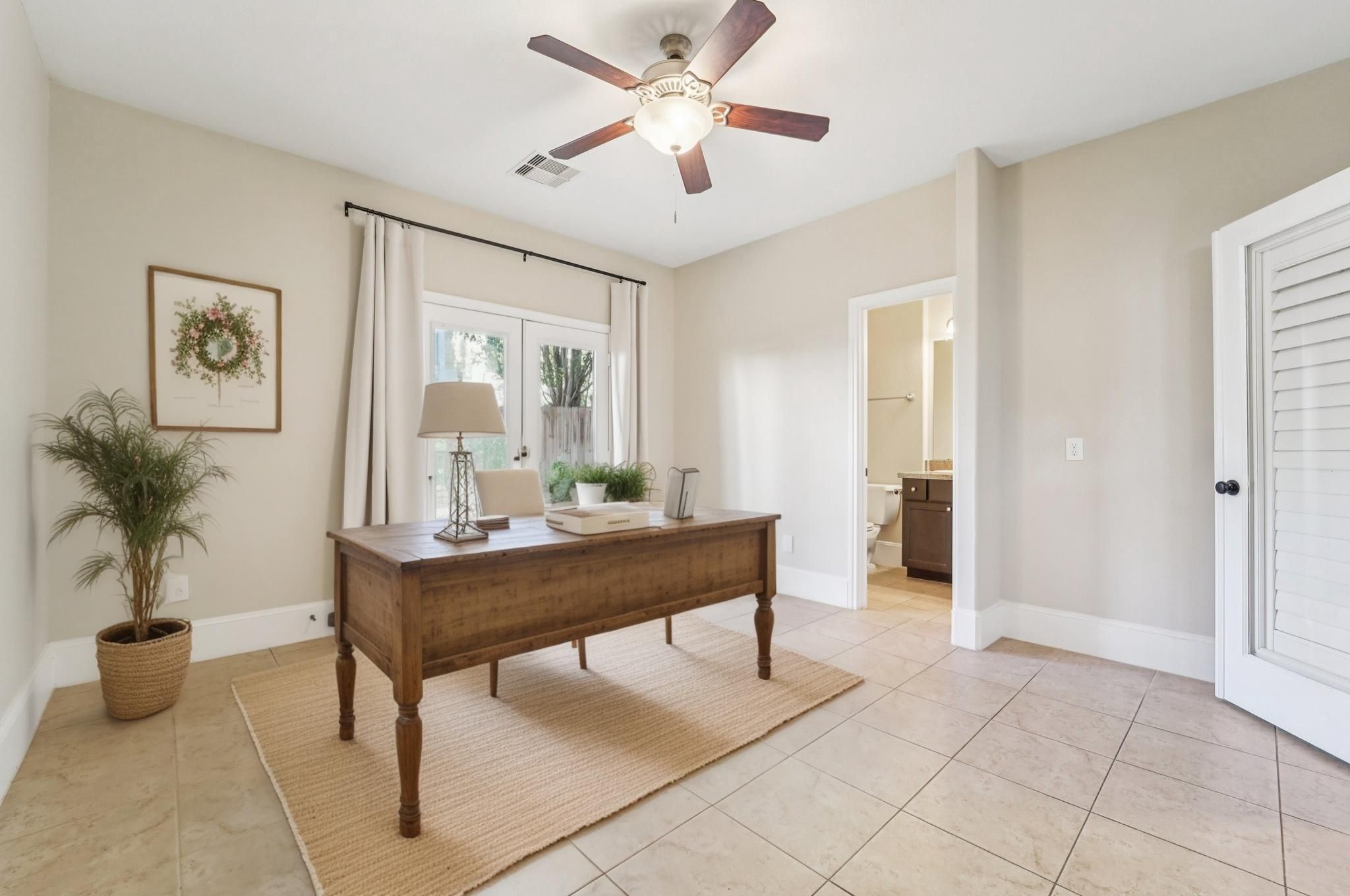 2421 Beall Street Property Photo 6
