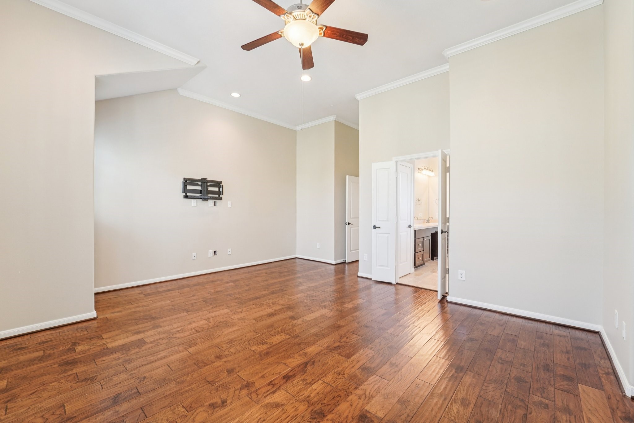 2421 Beall Street Property Photo 23