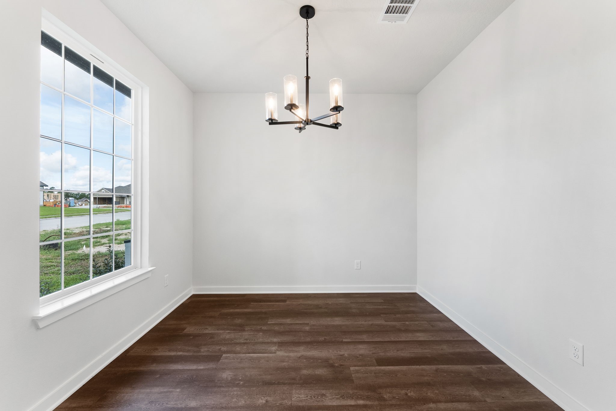 193 New Dawn Trail Property Photo 6