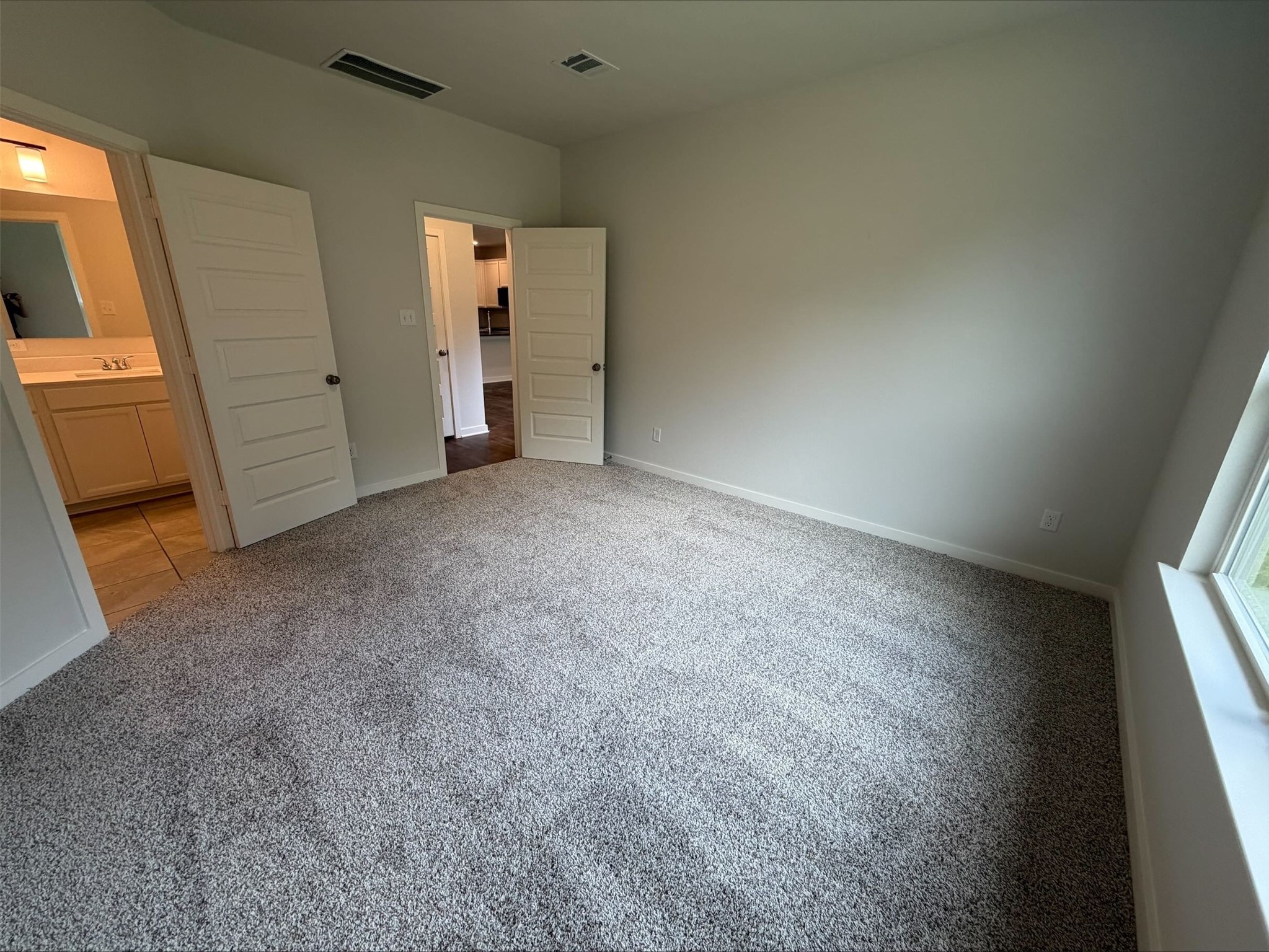 193 New Dawn Trail Property Photo 13
