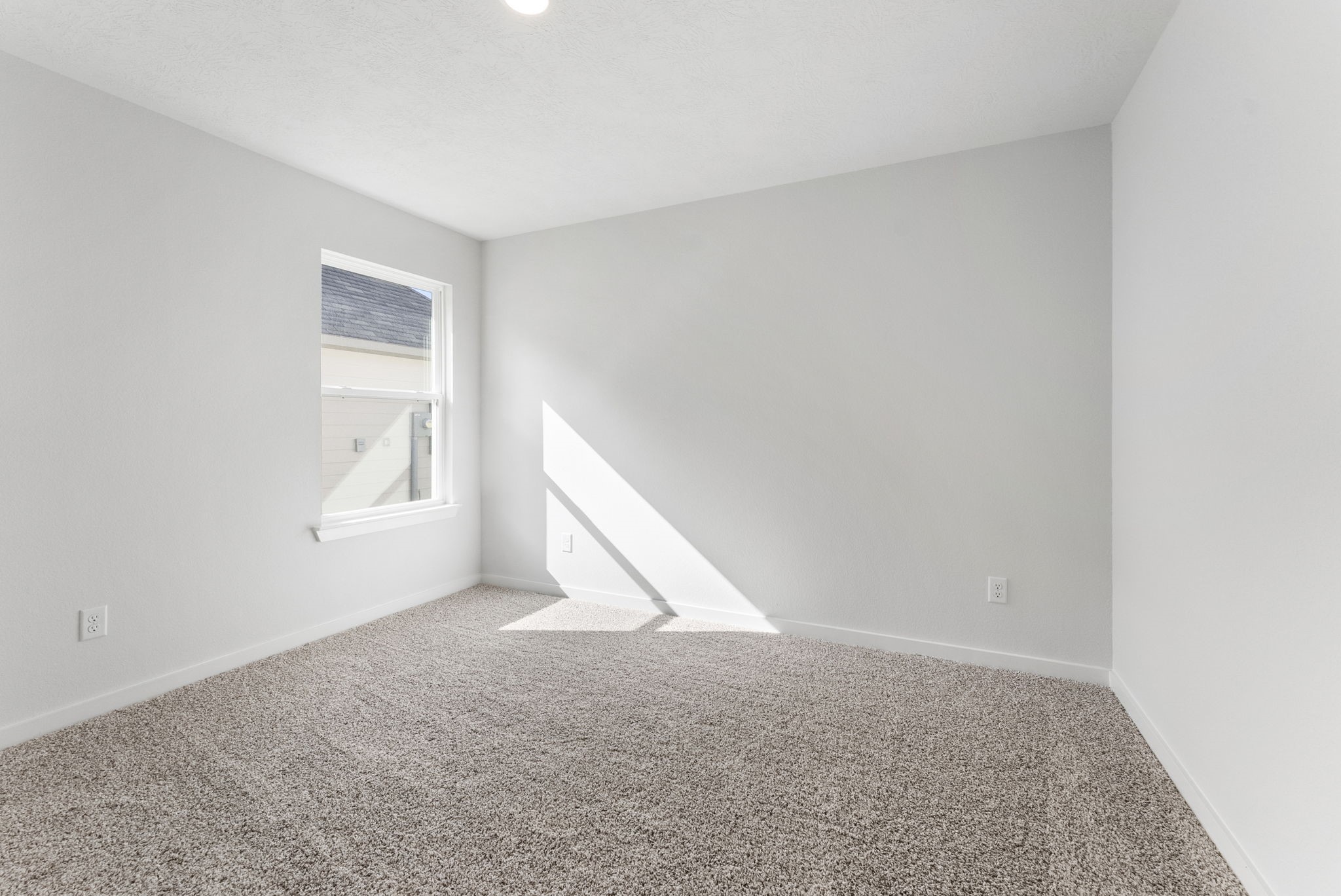 193 New Dawn Trail Property Photo 24