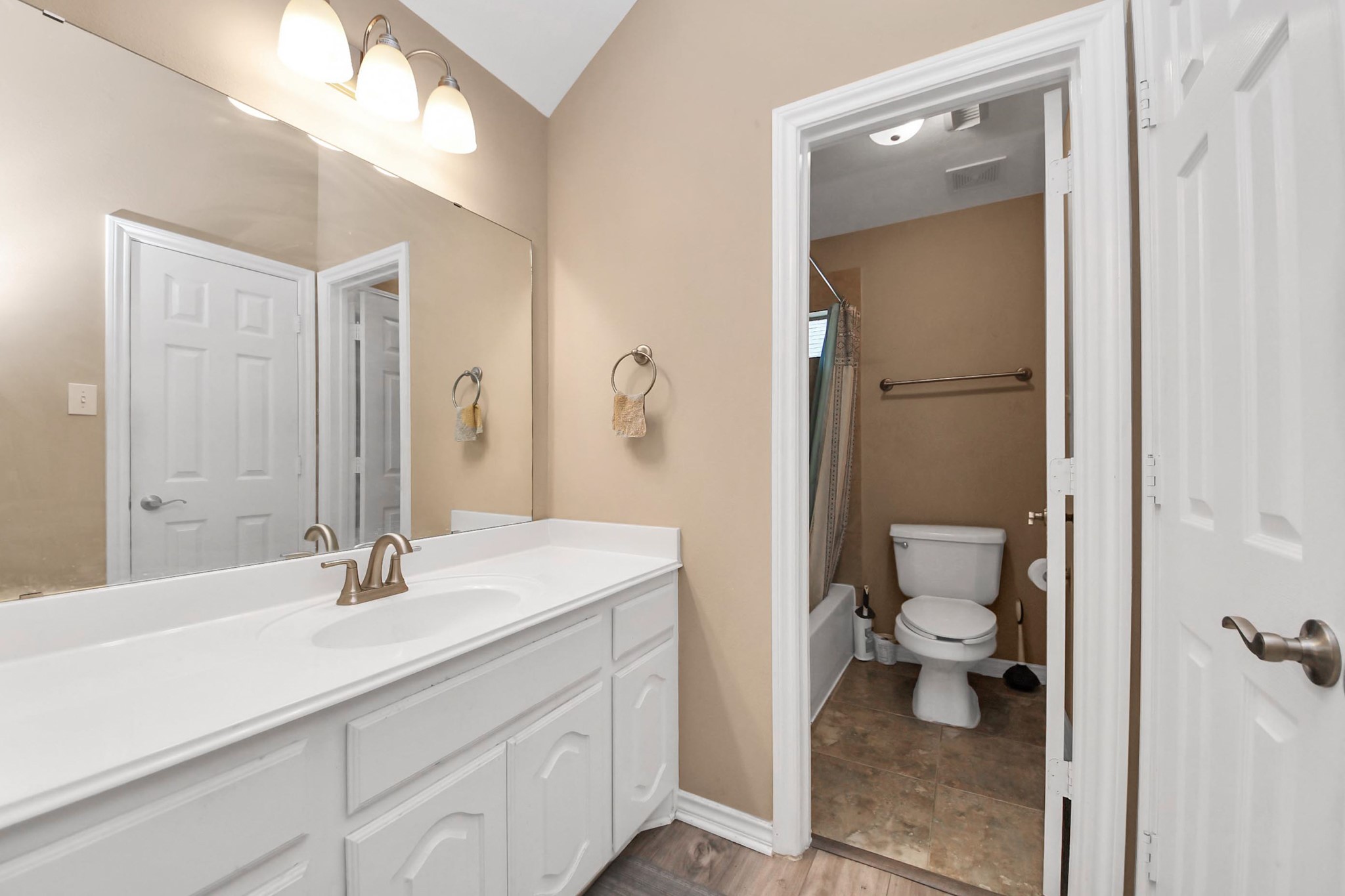 706 River Delta Lane Property Photo 39