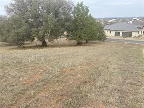 100 & 104 Discreet St Property Photo 6