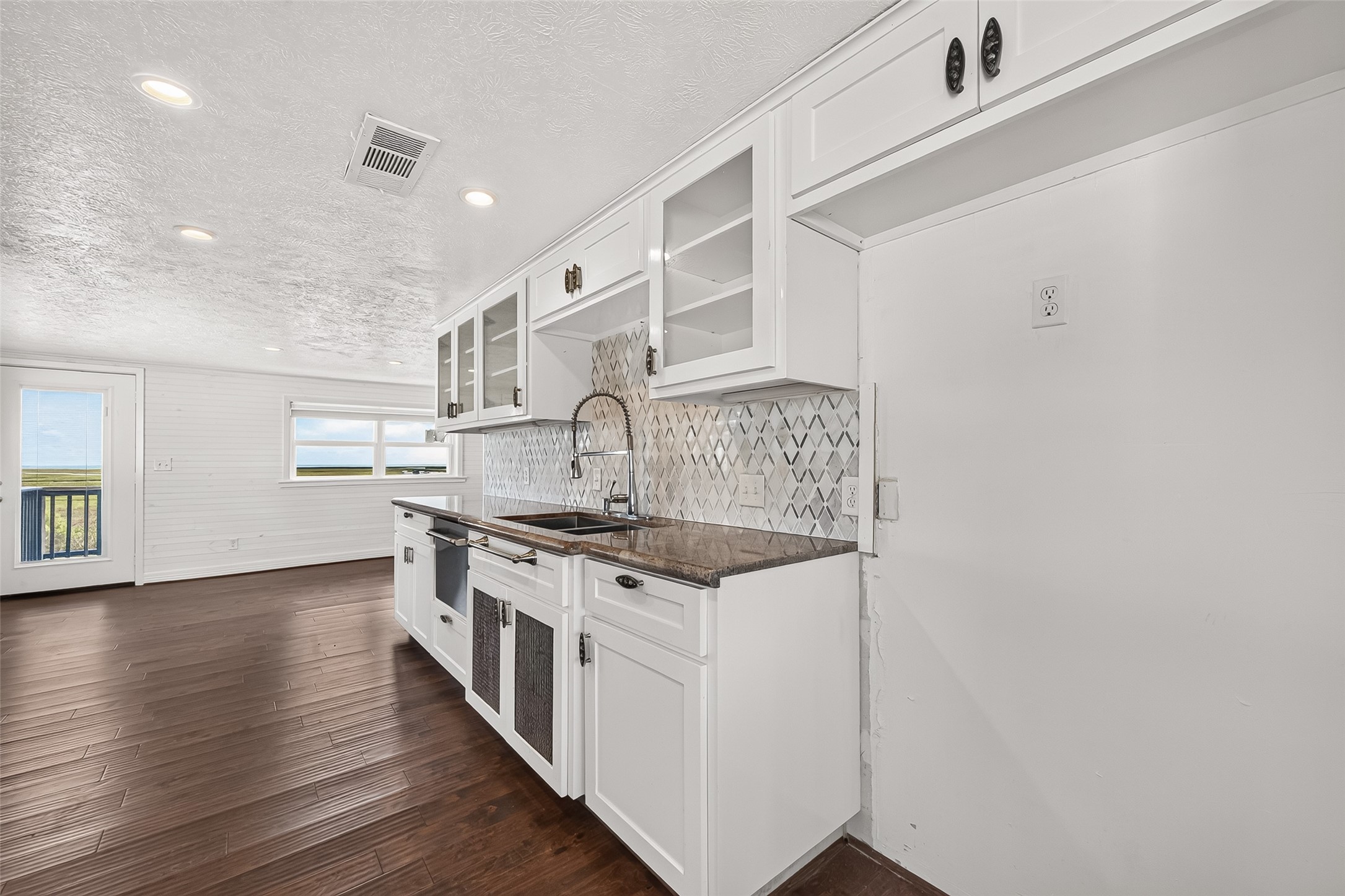 3220 Fm-2031 Property Photo 10