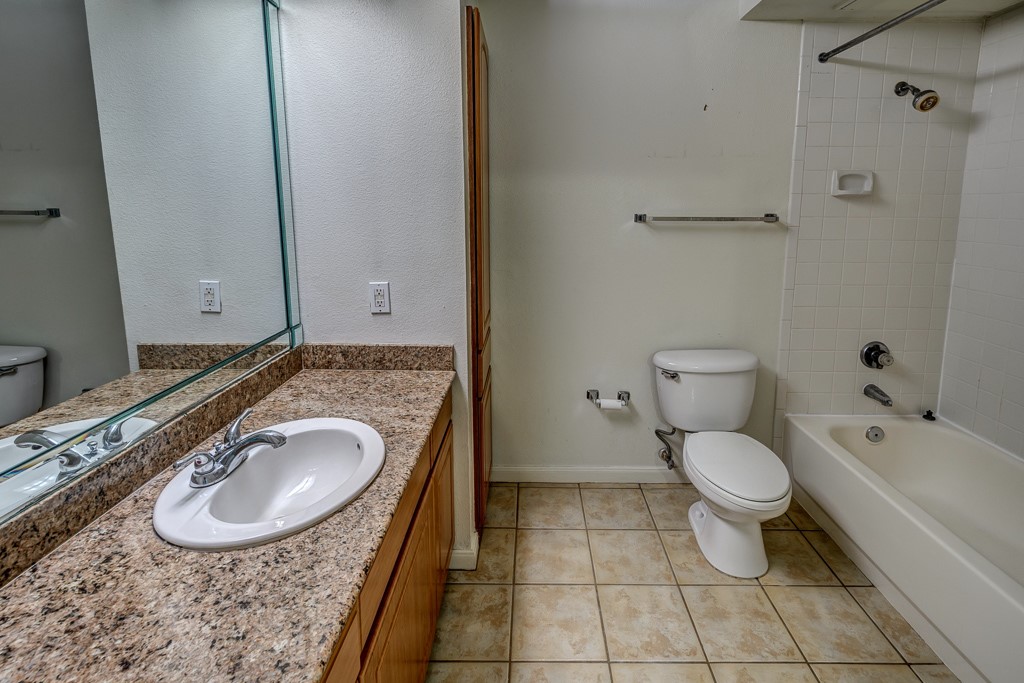 3231 Allen Parkway 6203 Property Photo 4