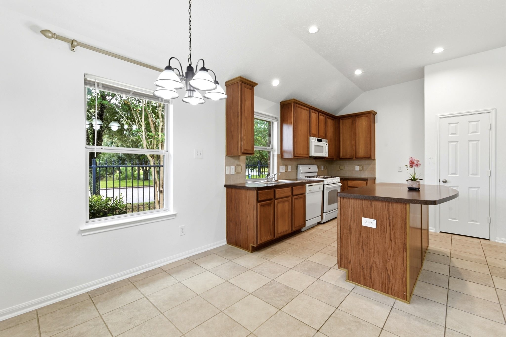 11023 Greenstone Park Lane Property Photo 14