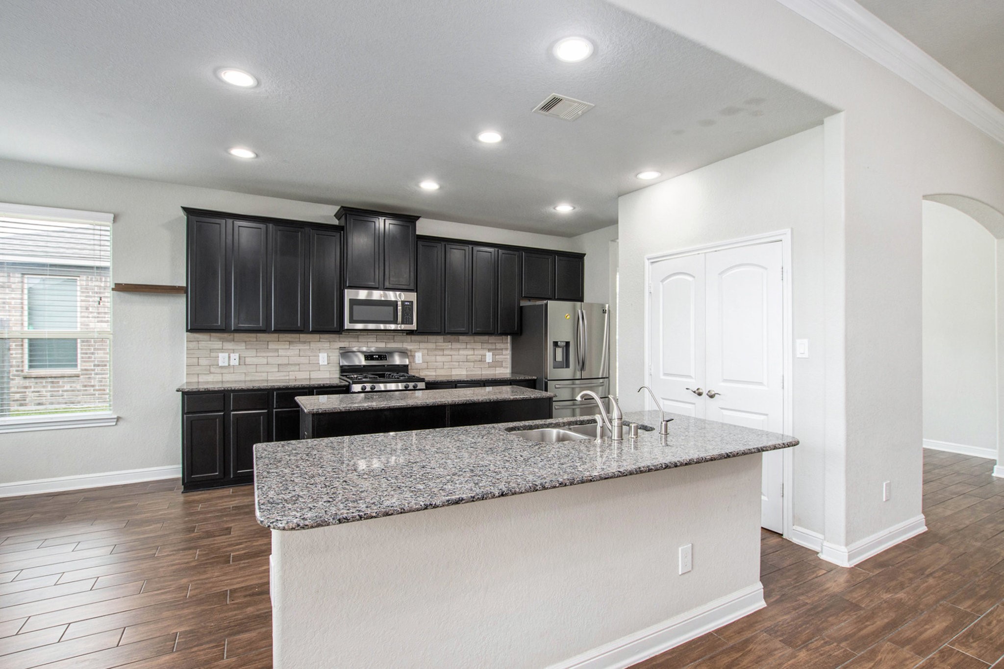 18911 Cypress Bay Drive Property Photo 8